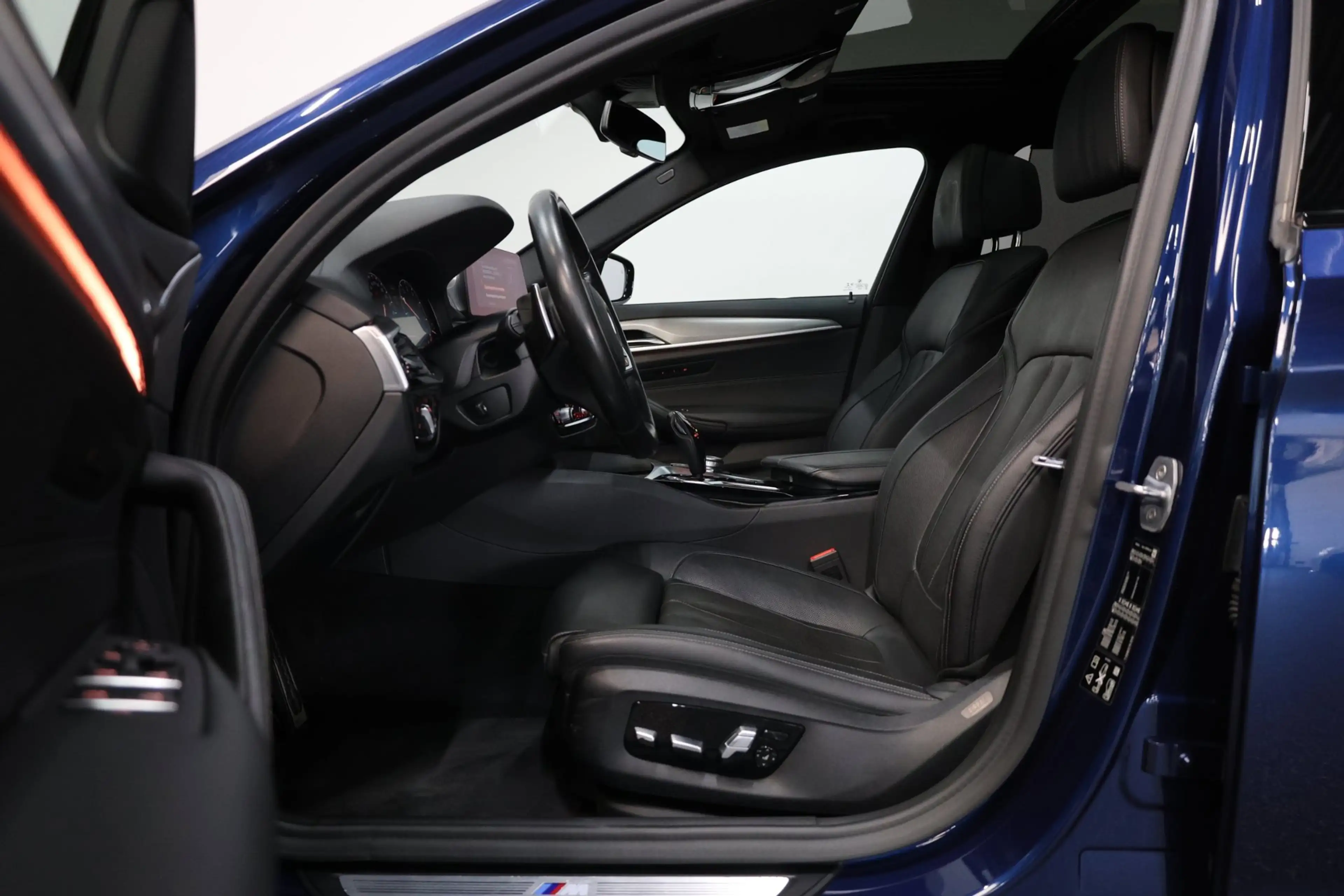 BMW 540 5-serie Touring 540i xDrive M-Sport LED/VIRTUAL/SF — photo 9