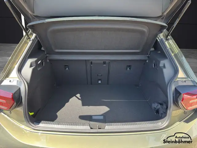 Volkswagen ID.3 view 6