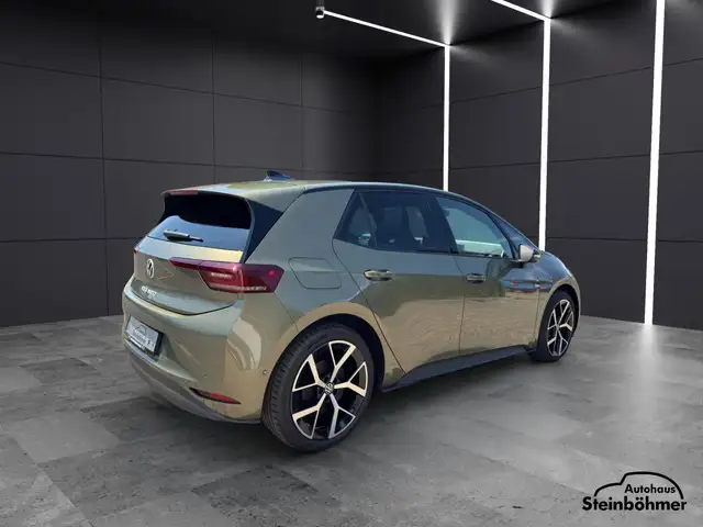 Volkswagen ID.3 view 7