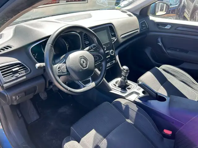Renault Megane view 8