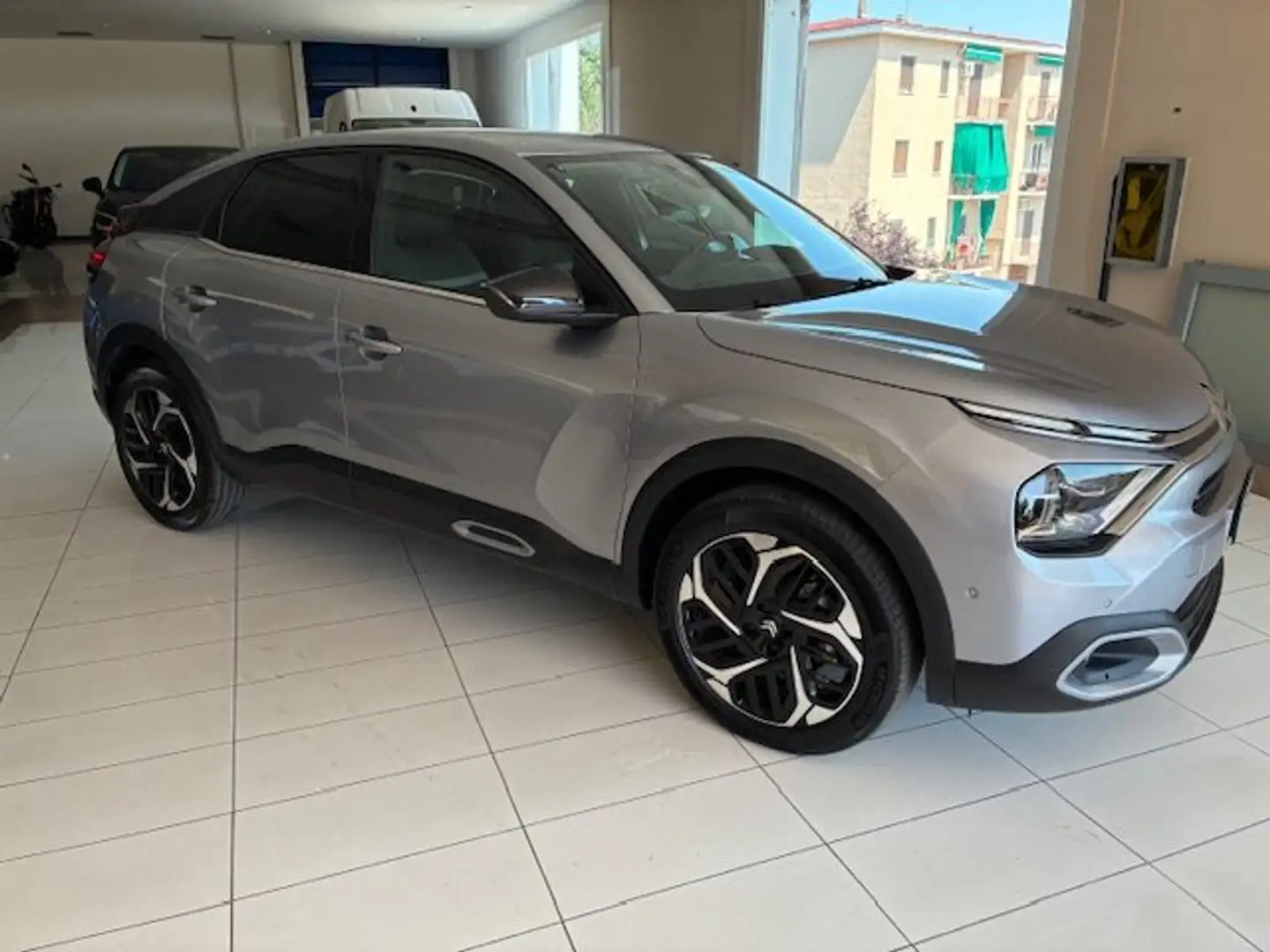 Citroen C4 C4 1.2 puretech Max s&s 130 CV EAT8 - 13.400km Grigio - 2