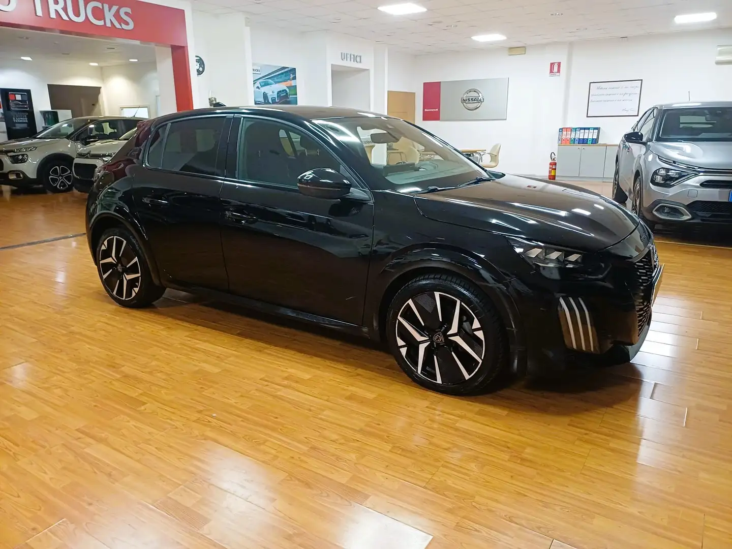 Peugeot 208 208  1.2 puretech GT s Schwarz - 2