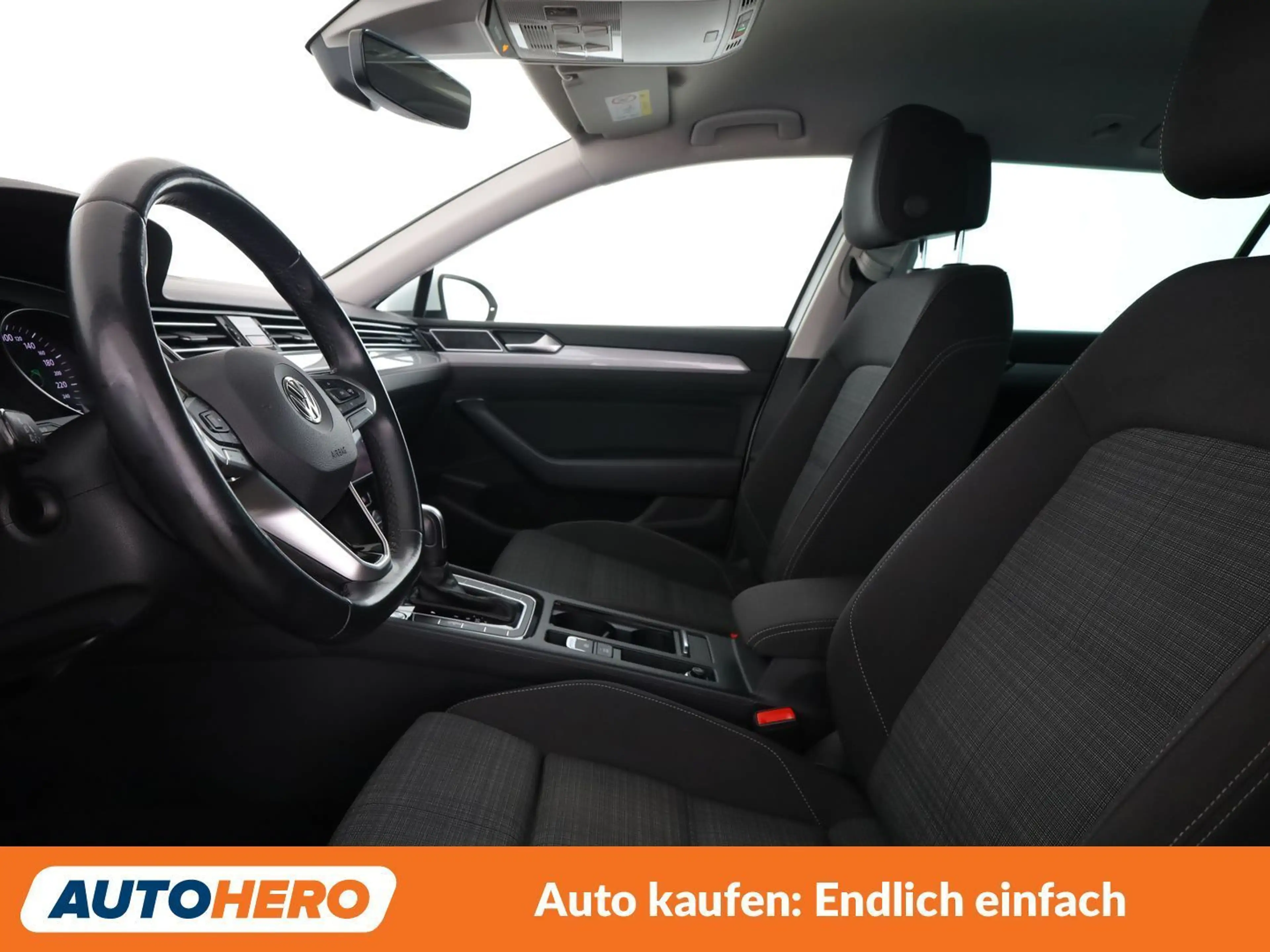 Volkswagen Passat 2.0 TDI Business — photo 10