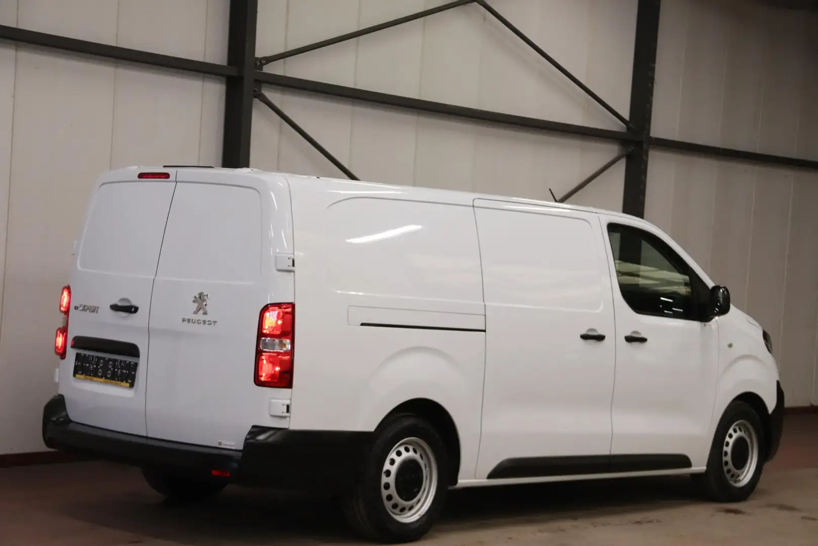 Peugeot e-Expert e-Expert 75 kWh LONG RANGE L2 LANG NIEUW Biały - 2