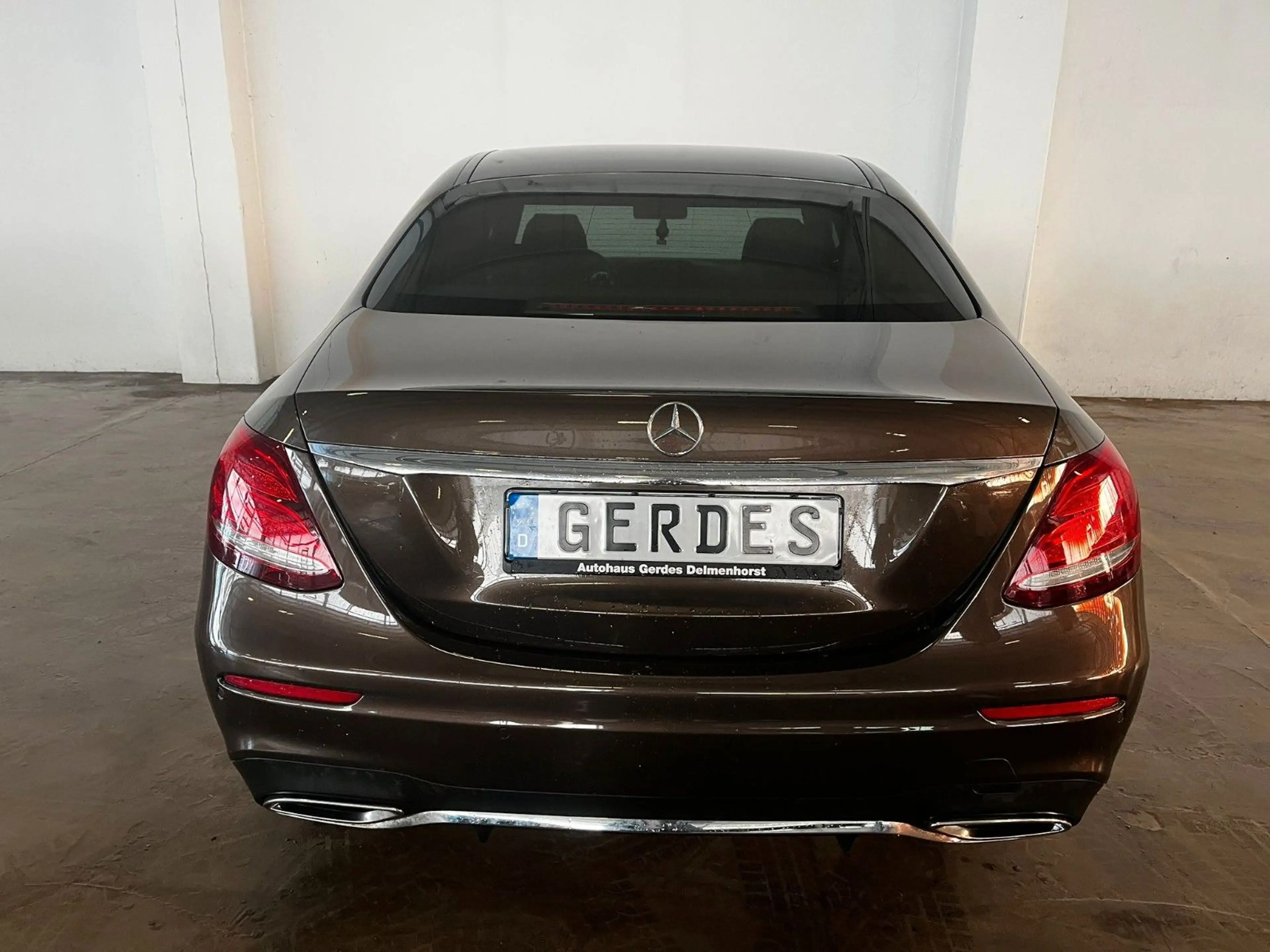Mercedes-Benz E 350 E -Klasse Lim. E 350 d AMG - Line — photo 10