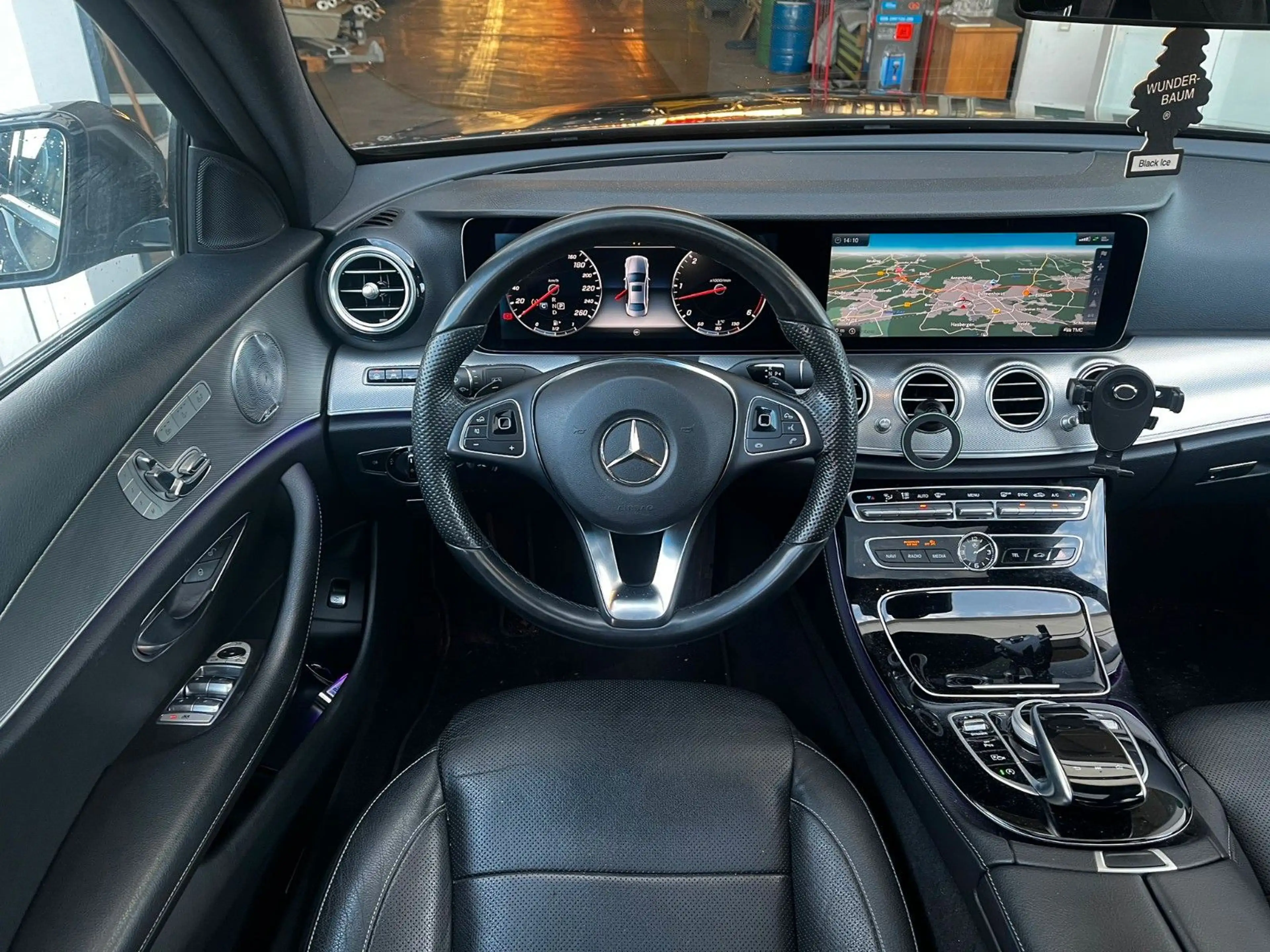 Mercedes-Benz E 350 E -Klasse Lim. E 350 d AMG - Line — photo 15