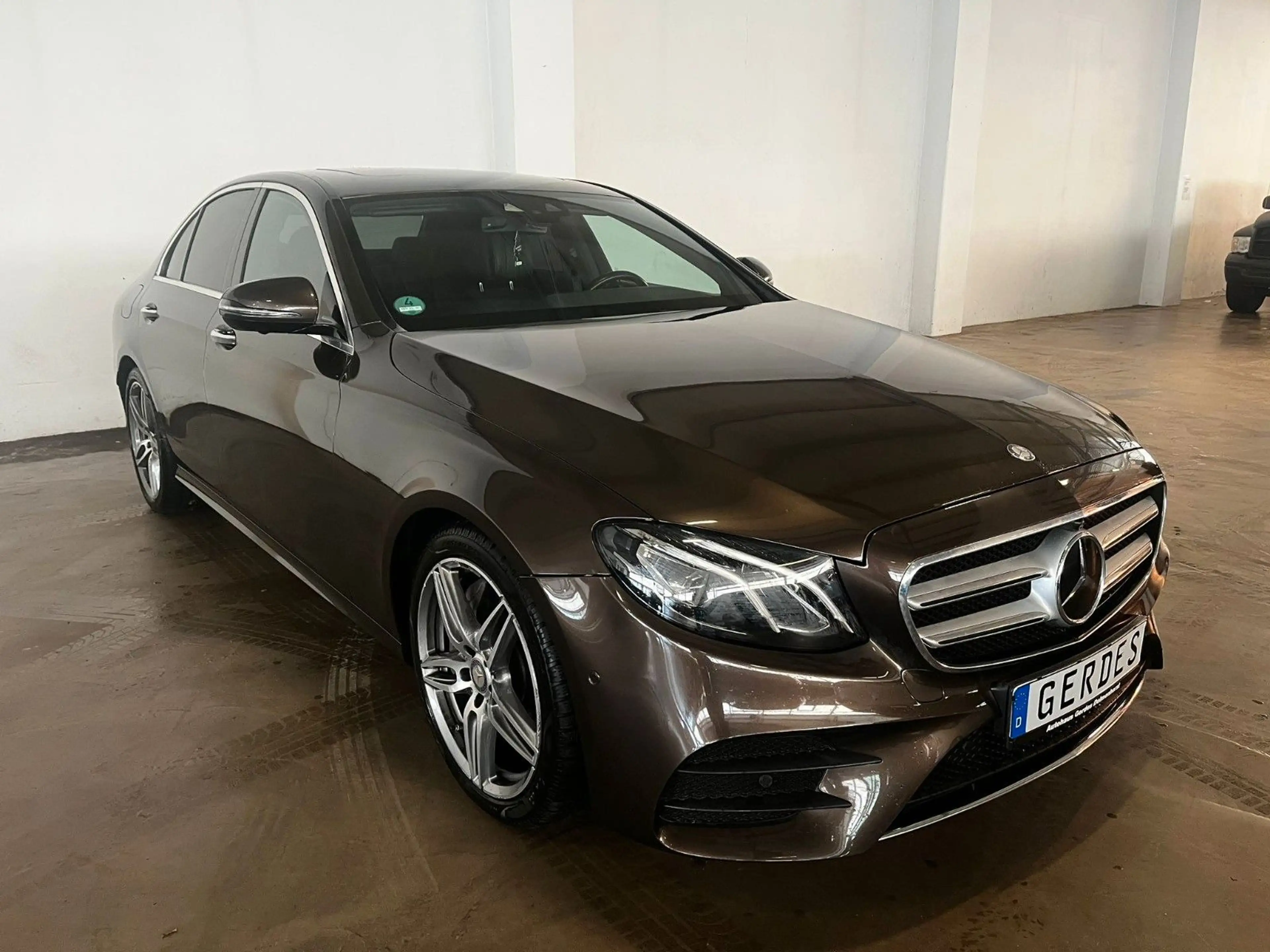 Mercedes-Benz E 350 E -Klasse Lim. E 350 d AMG - Line — photo 8