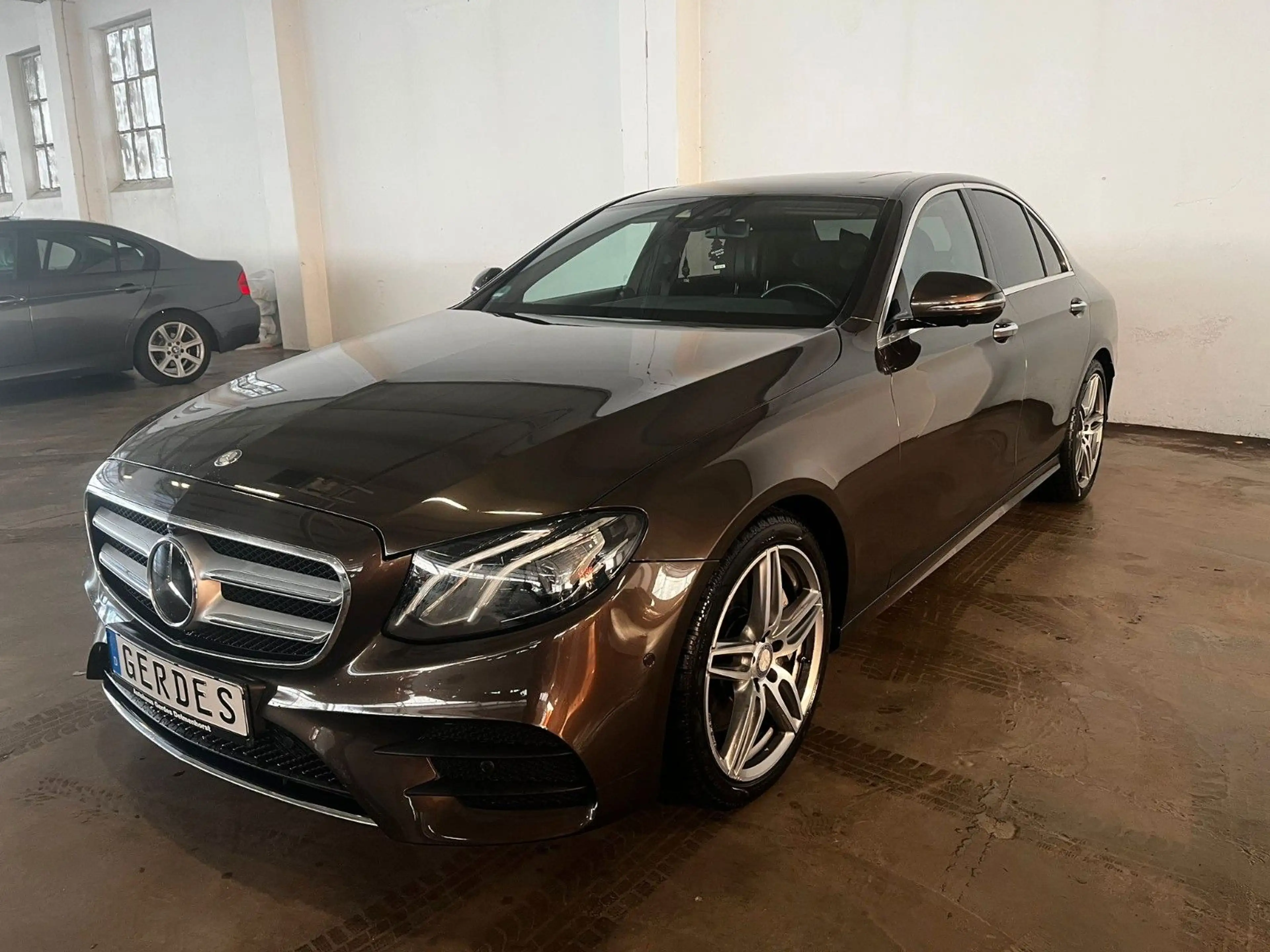 Mercedes-Benz E 350 E -Klasse Lim. E 350 d AMG - Line — photo 6