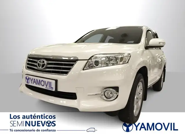 Toyota RAV 4 2.2D-4D Advance 4x2