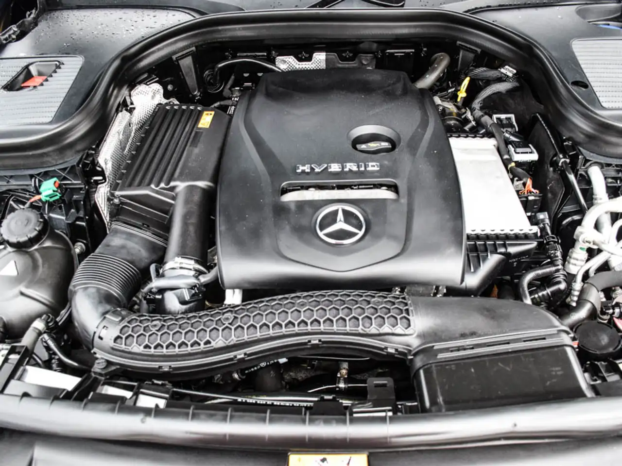 Mercedes-Benz GLC снимка Mercedes-Benz GLC