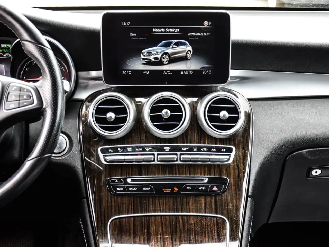 Mercedes-Benz GLC снимка Mercedes-Benz GLC