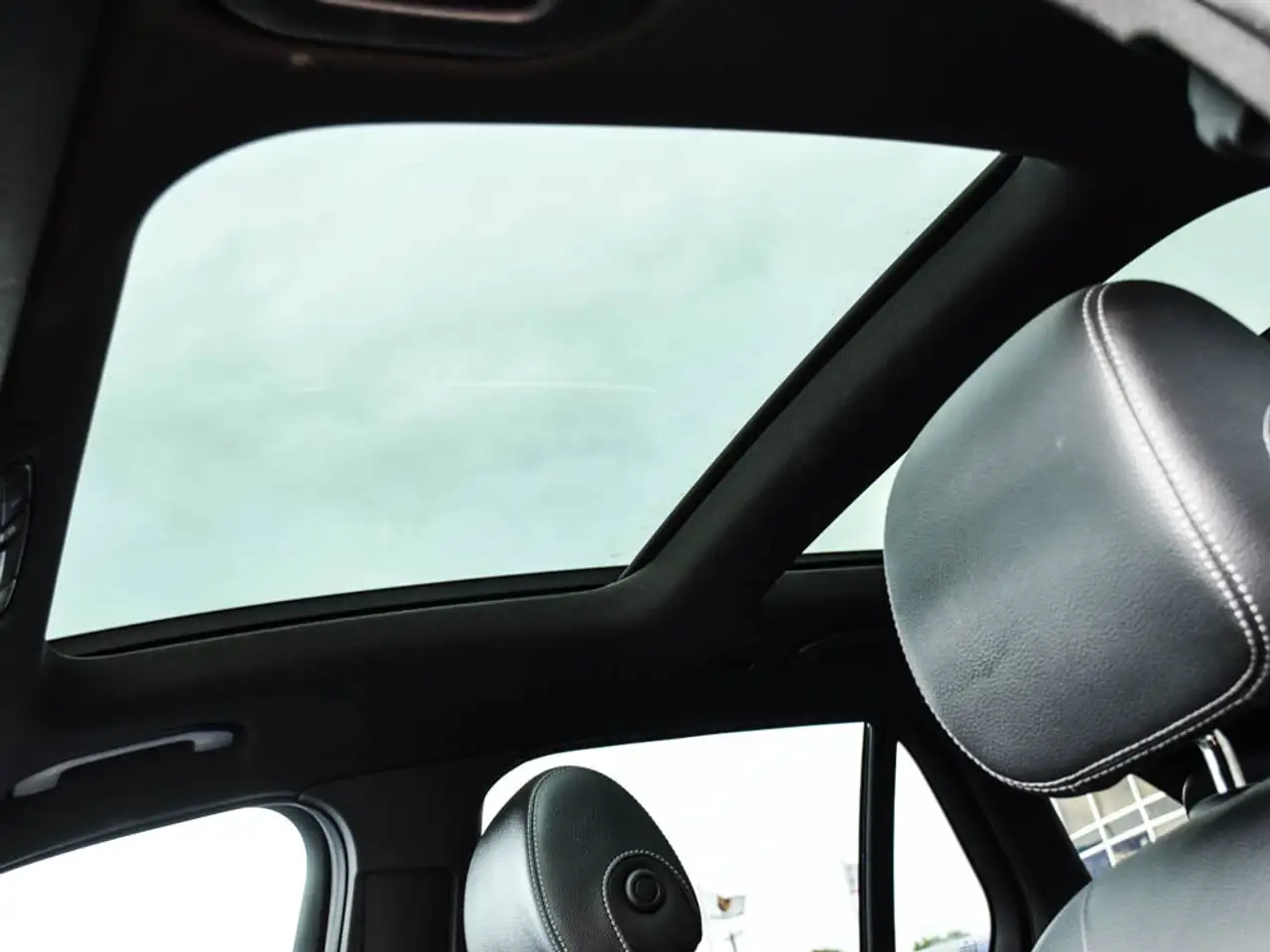 Mercedes-Benz GLC снимка Mercedes-Benz GLC