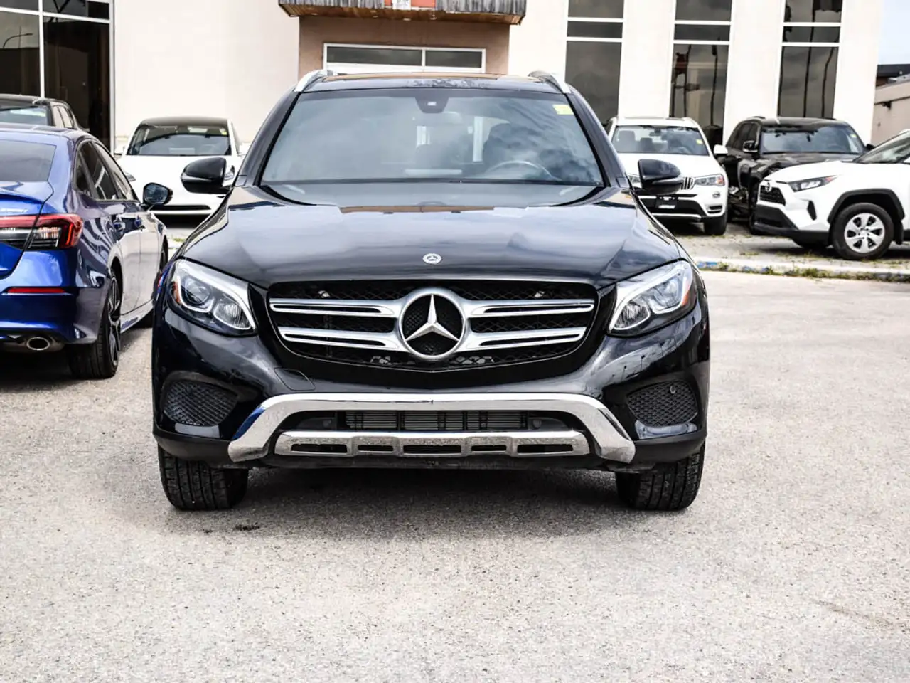 Mercedes-Benz GLC снимка Mercedes-Benz GLC