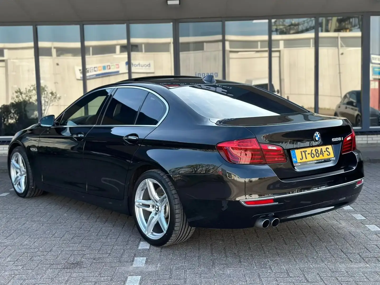 BMW 528 5-serie 528i Luxury Edition Noir - 2