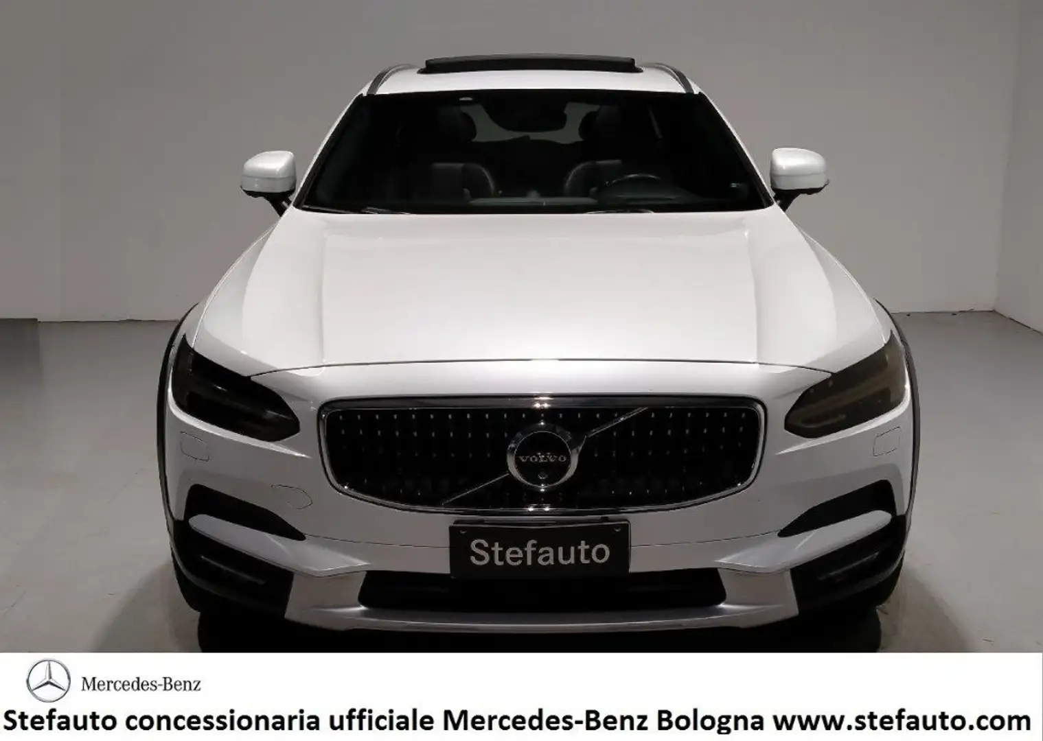 Volvo V90 Cross Country D5 AWD Geartronic Pro TETTO APRIBILE Alb - 2