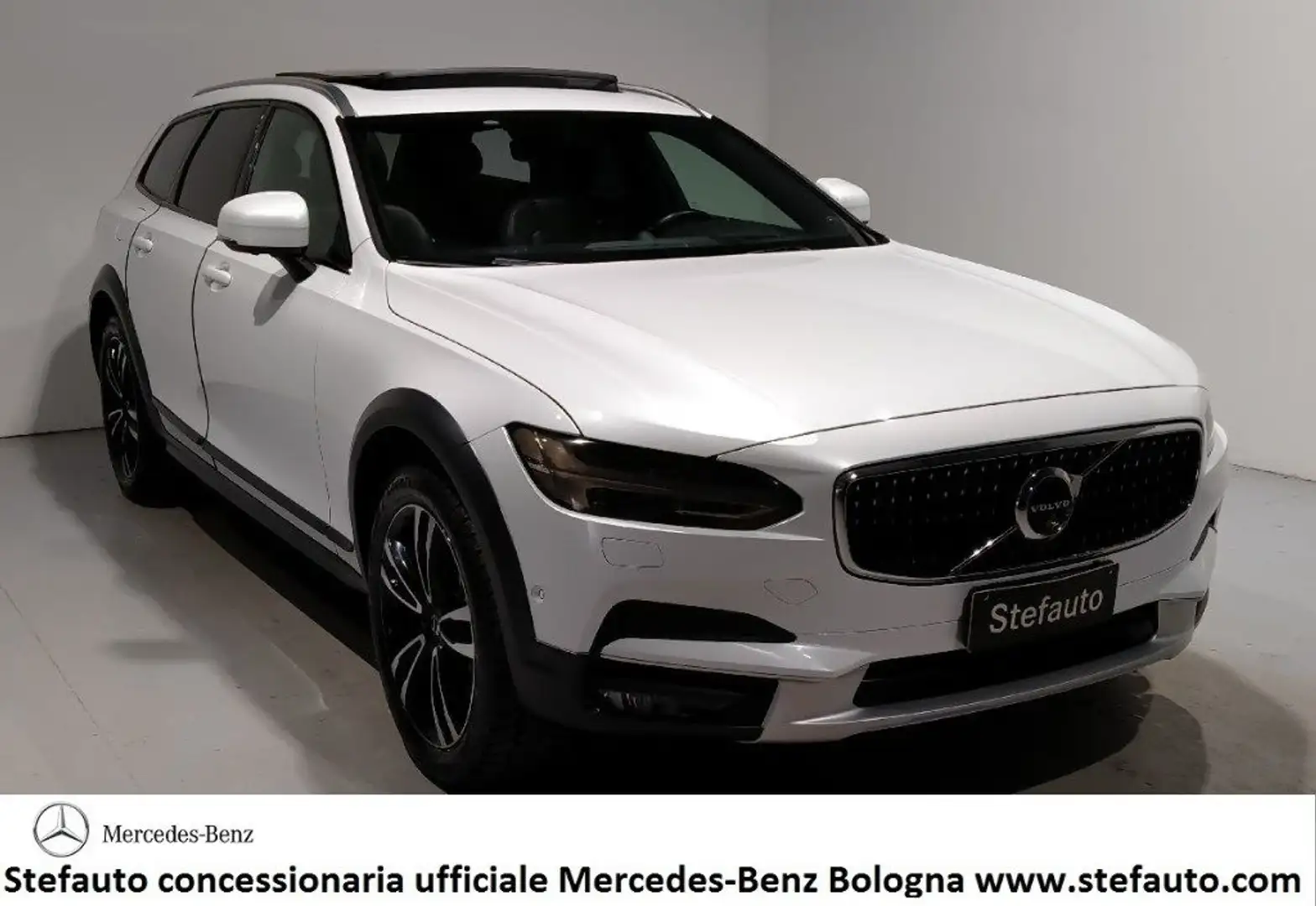 Volvo V90 Cross Country D5 AWD Geartronic Pro TETTO APRIBILE Alb - 1