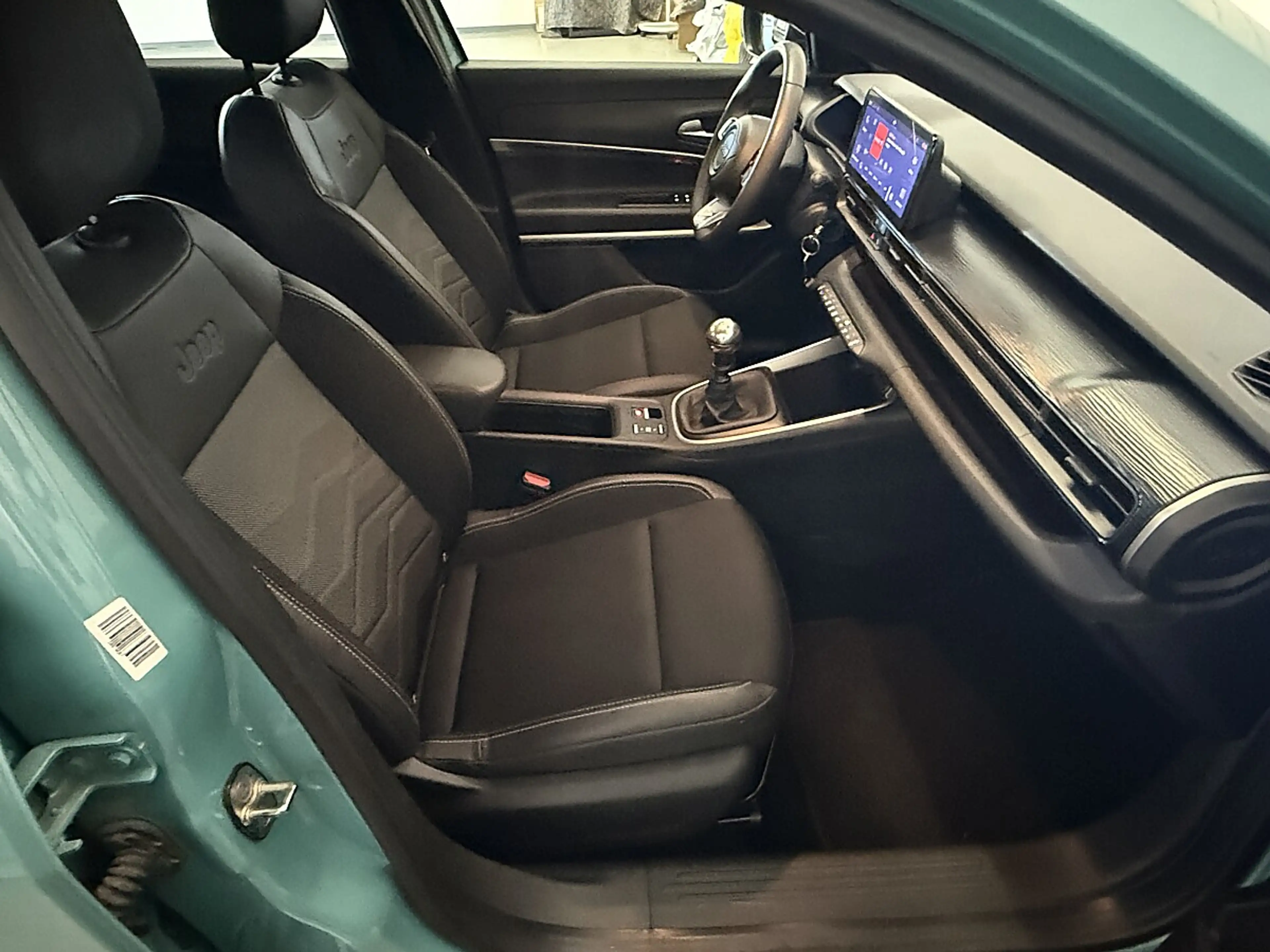 Jeep Avenger 1.2 T-GDI Altitude — photo 12