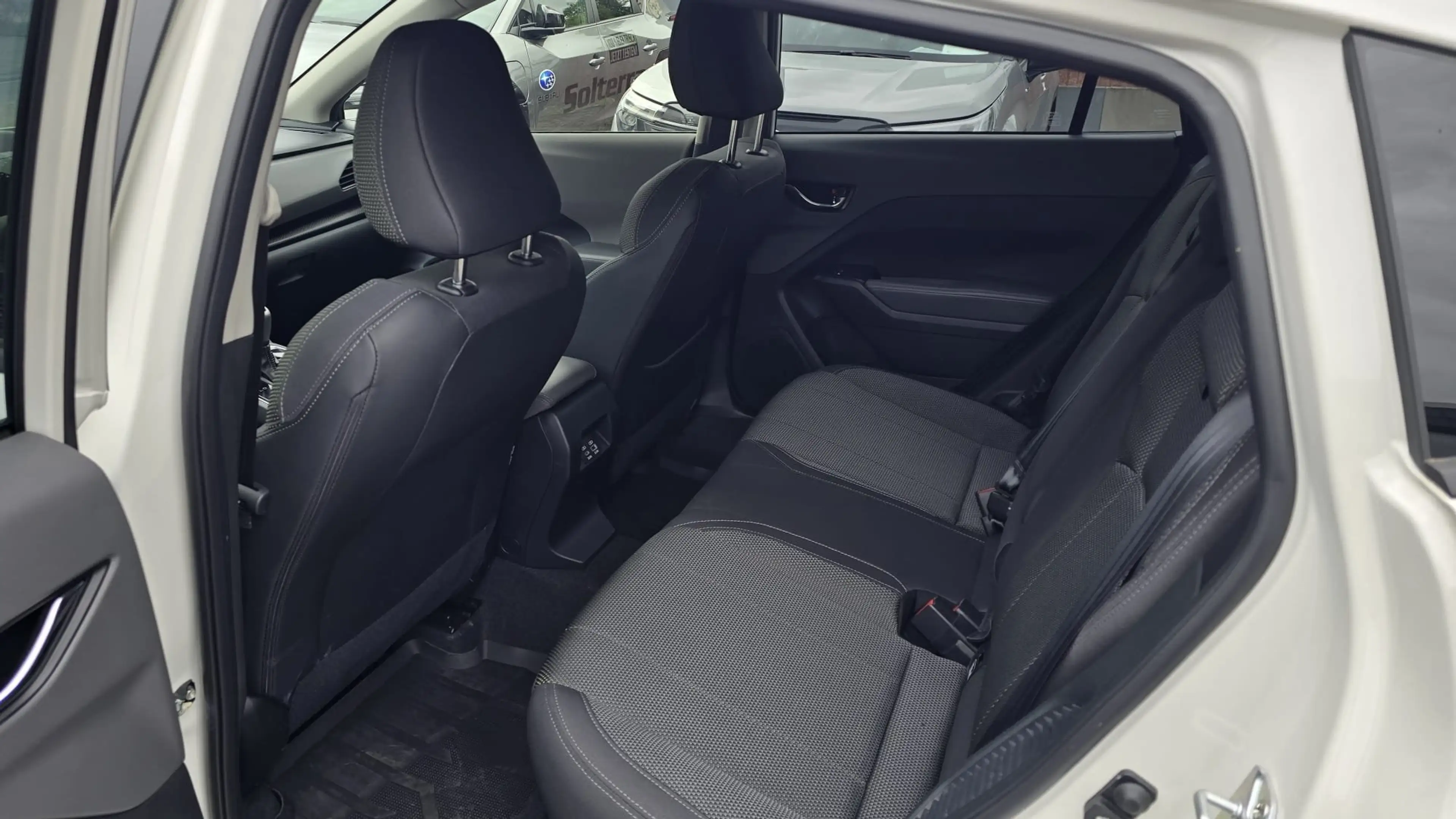 Subaru Crosstrek Hybrid 2.0ie Comfort *8 fach bereift * AHK — photo 9