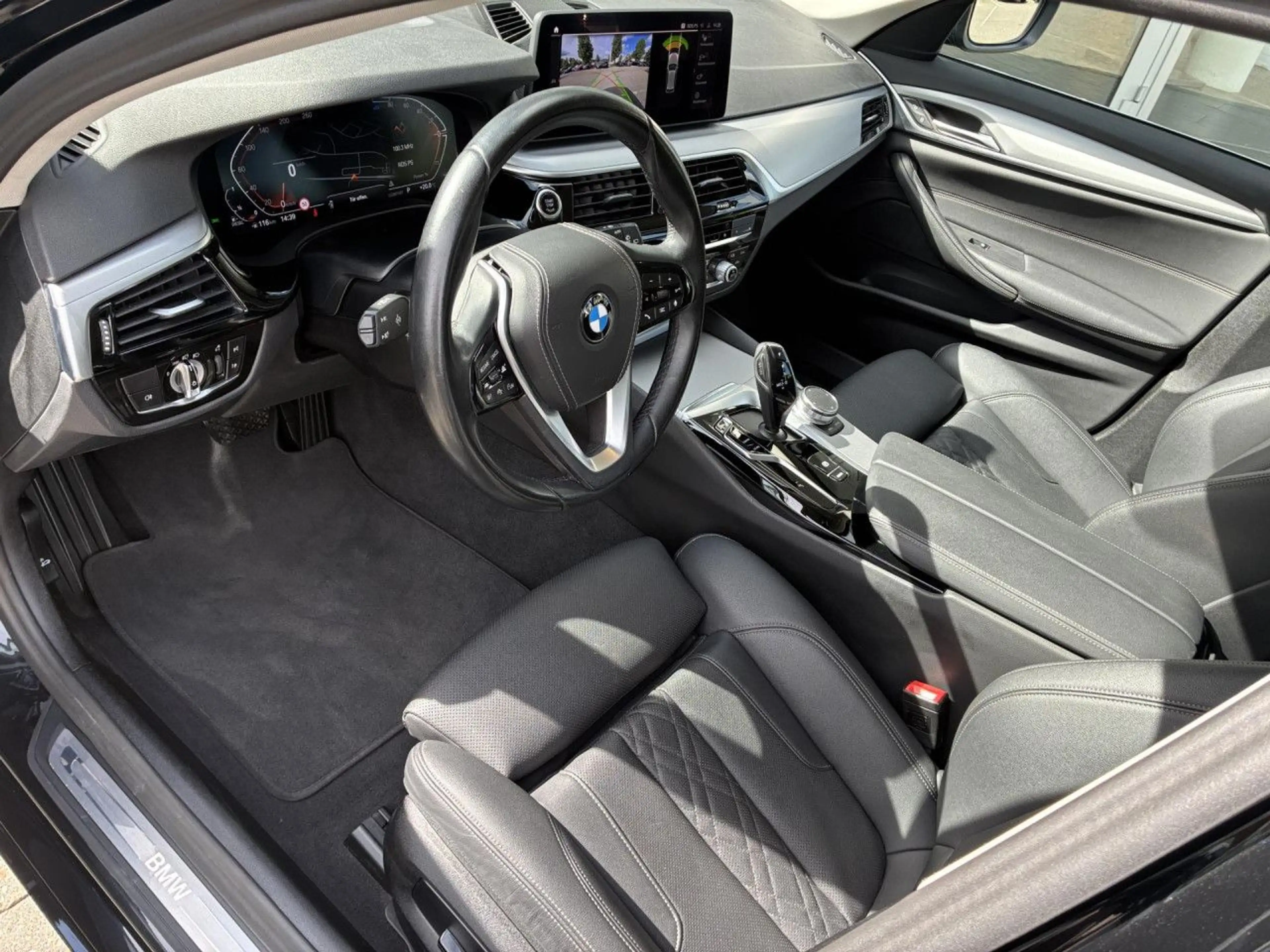 BMW 520 d xDr.T.SportS.ACC Kamera LiveProf.ParkAs.AHK — photo 11
