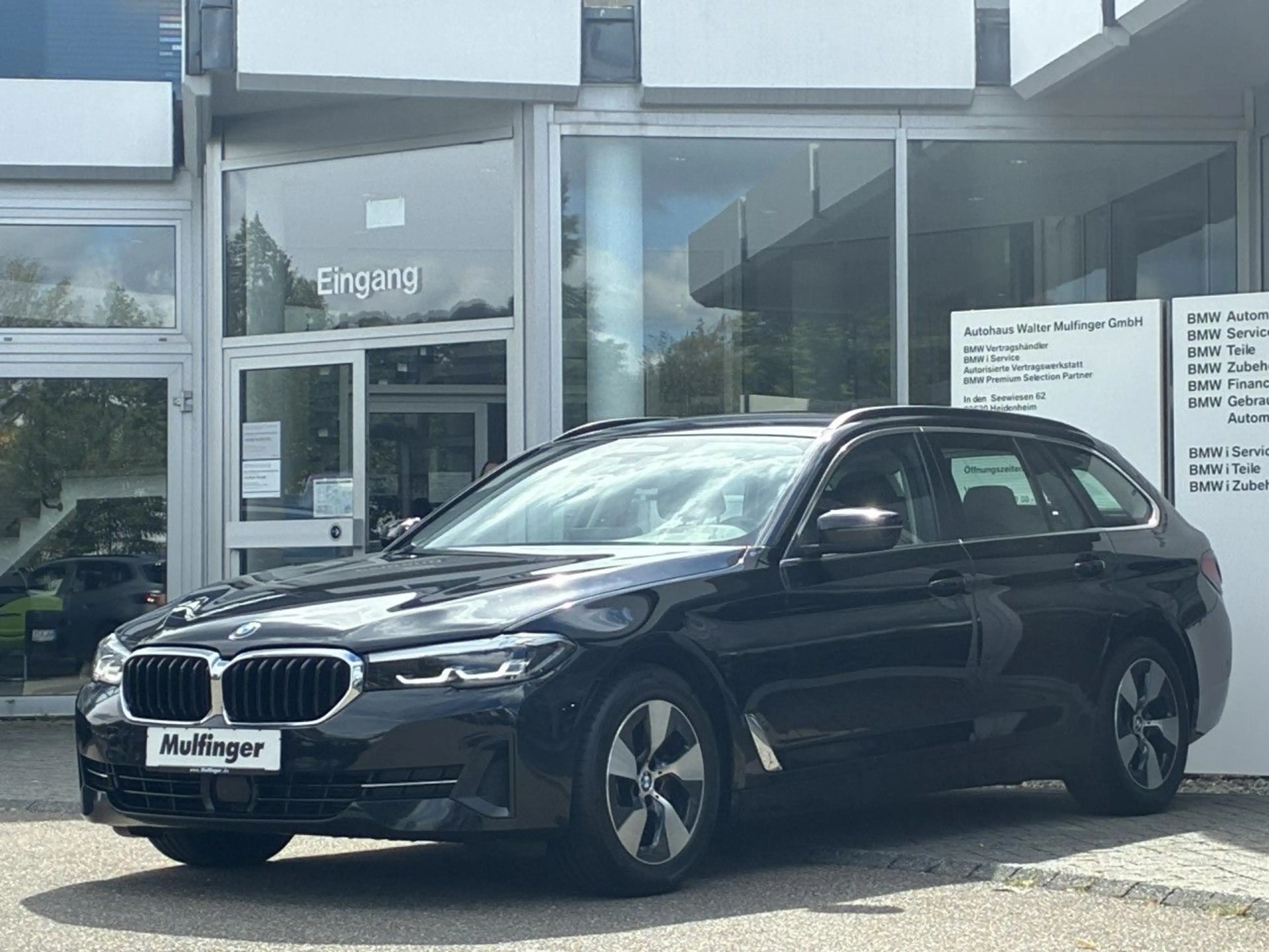 BMW 520 d xDr.T.SportS.ACC Kamera LiveProf.ParkAs.AHK — photo 3