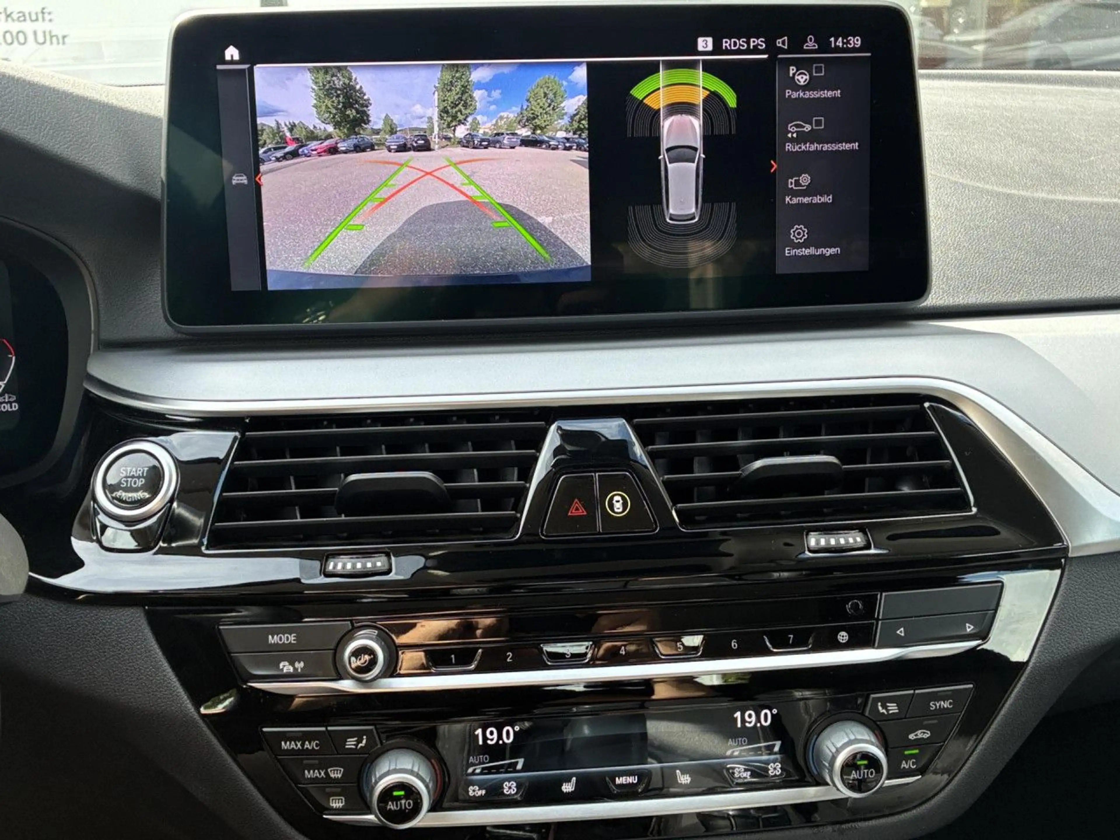 BMW 520 d xDr.T.SportS.ACC Kamera LiveProf.ParkAs.AHK — photo 13