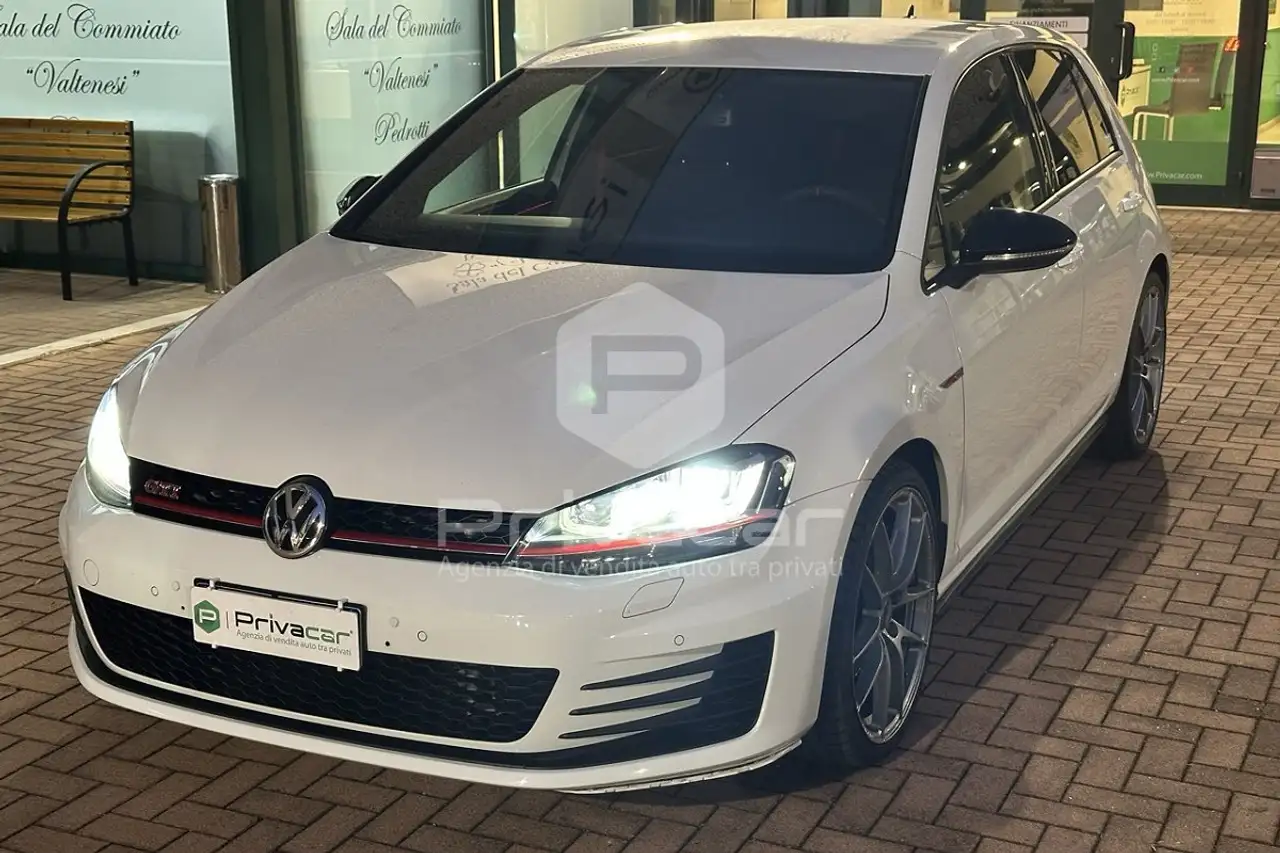 Volkswagen Golf GTI