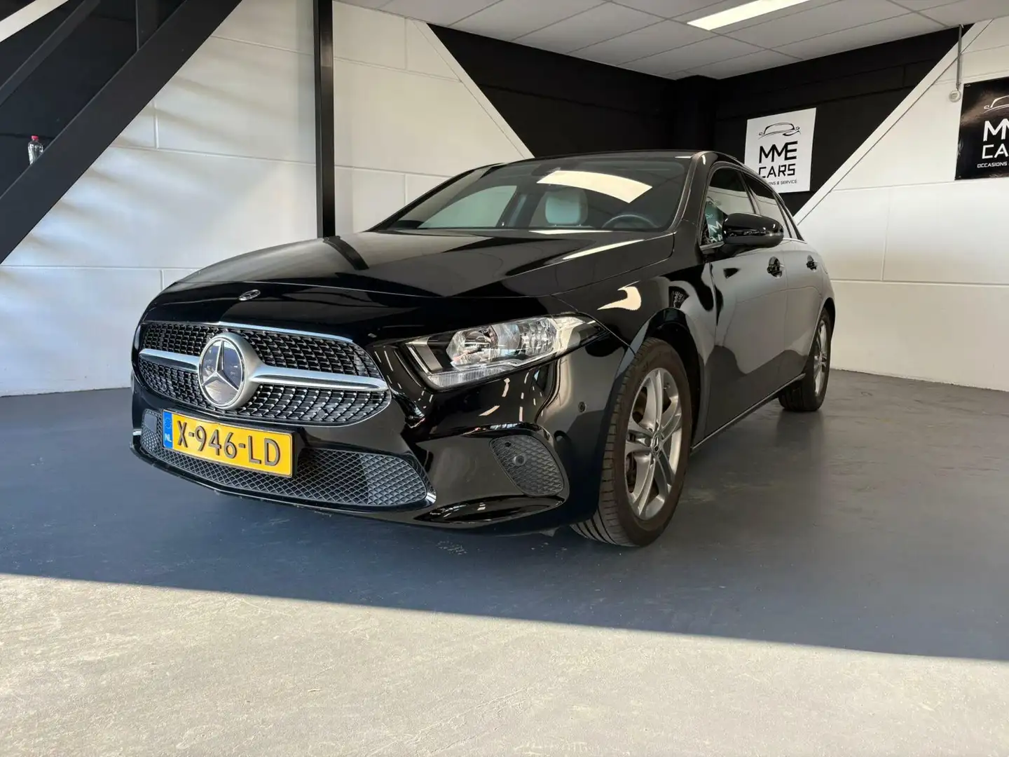 Mercedes-Benz A 220 4MATIC Premium Noir - 1