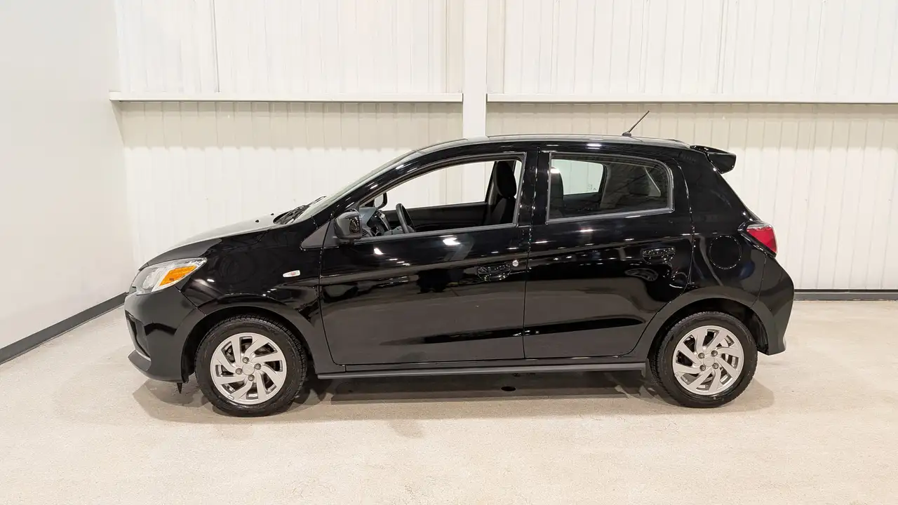 Mitsubishi Mirage снимка Mitsubishi Mirage