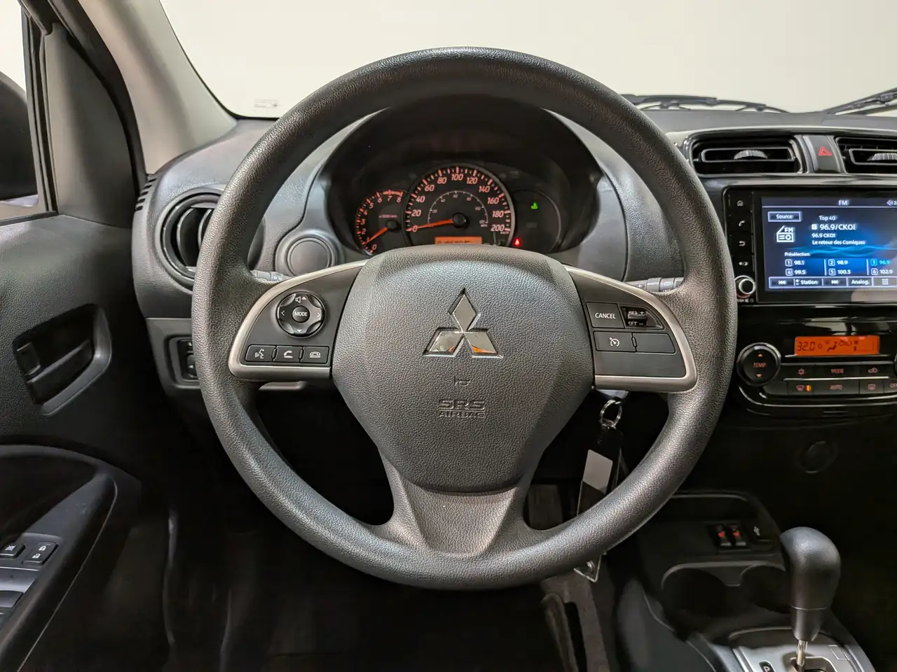 Mitsubishi Mirage снимка Mitsubishi Mirage