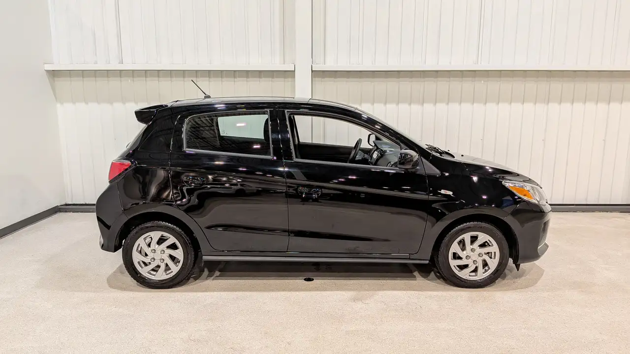 Mitsubishi Mirage снимка Mitsubishi Mirage