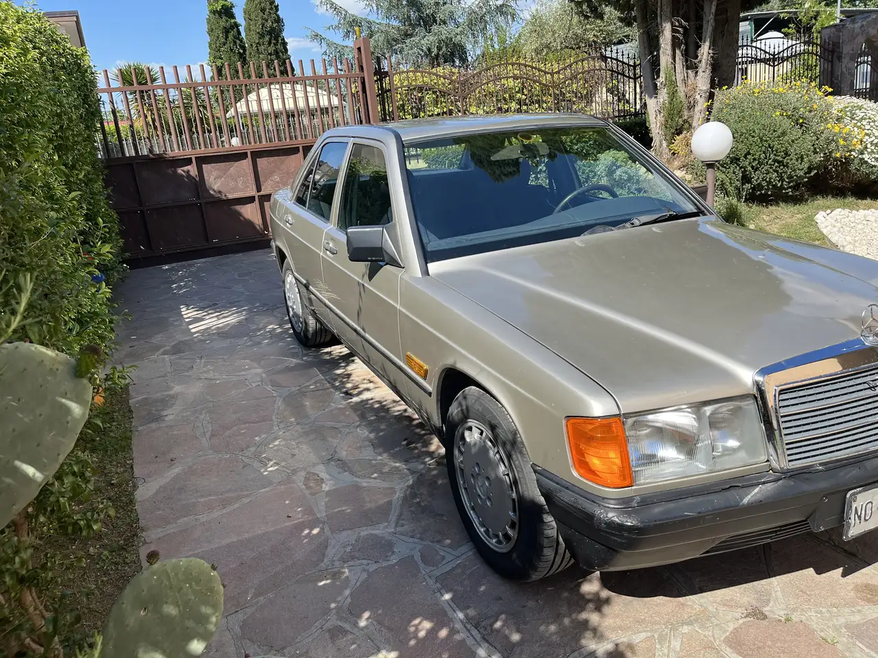 Mercedes-Benz 190 2.0 E 122cv, foto 2
