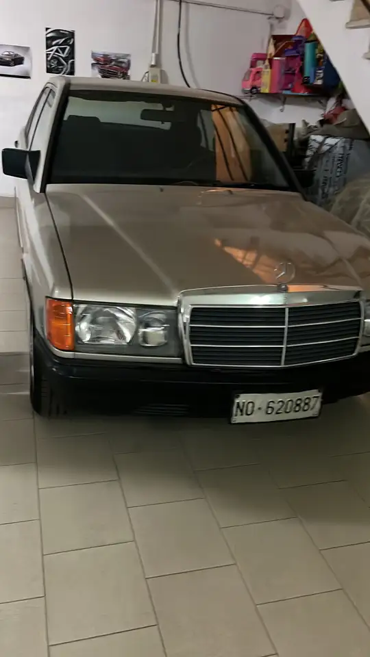Mercedes-Benz 190 2.0 E 122cv, foto 11