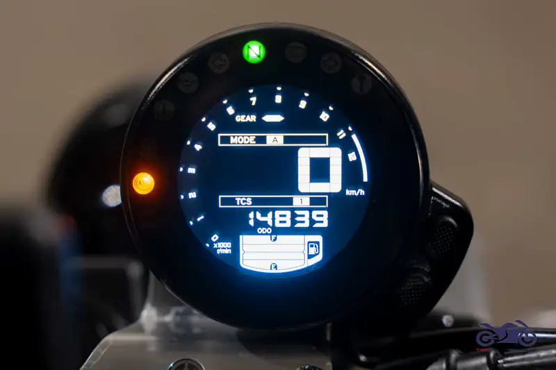 Yamaha XSR 900 - foto 6