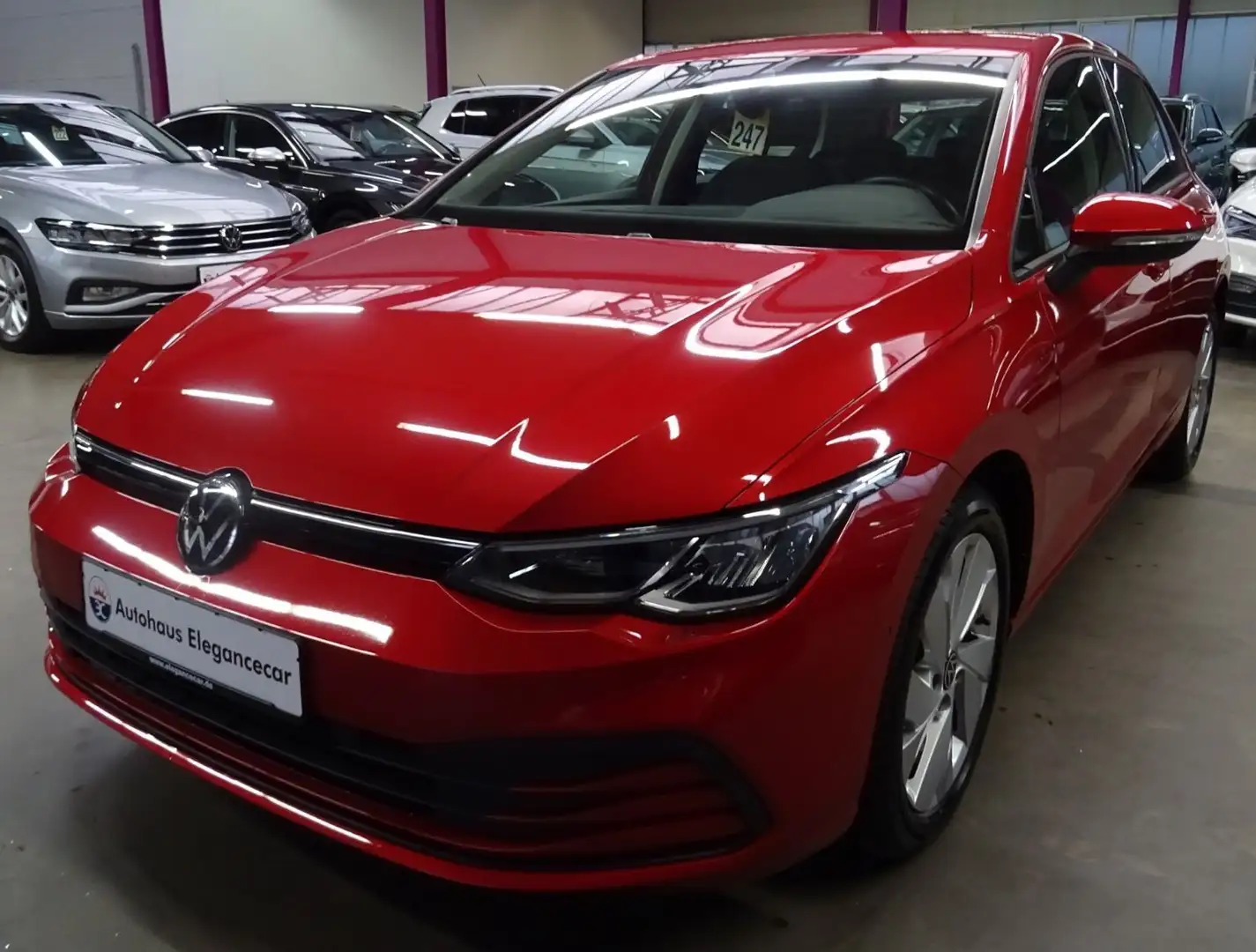 Volkswagen Golf 8 1.0 TSI LIFE*ACC*KEY*PLA*LED*ASSISTENT* Rouge - 1