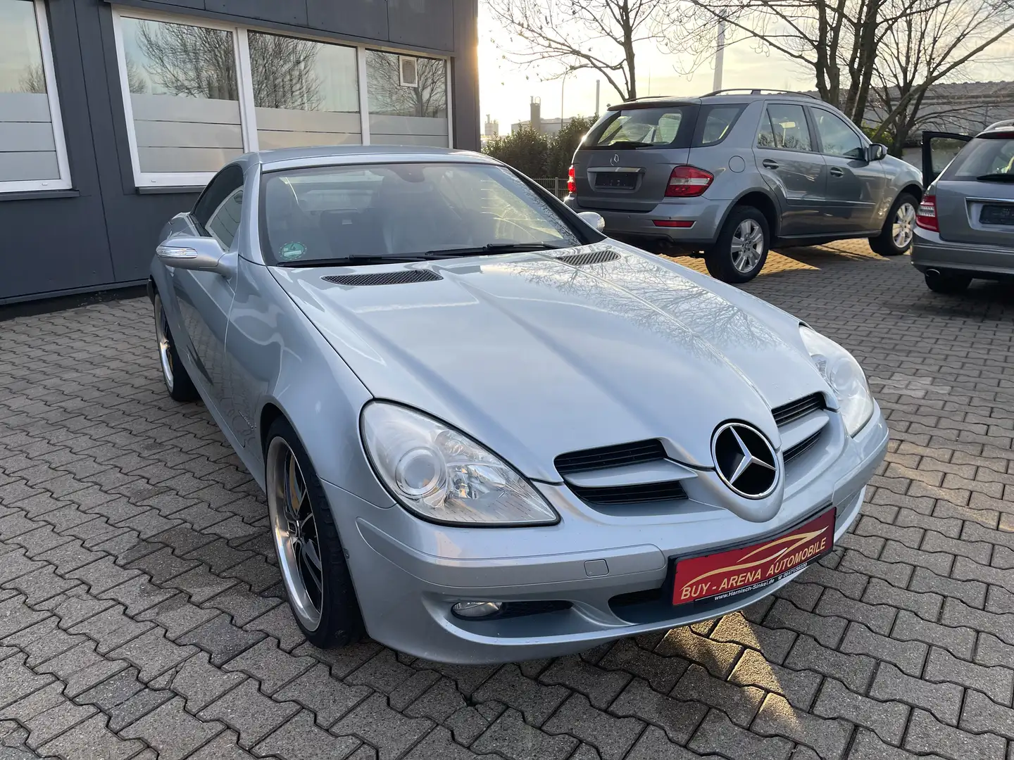 Mercedes-Benz SLK 200 Kompressor Automatik Leder 19 Zoll Top Gepflegt Grau - 1