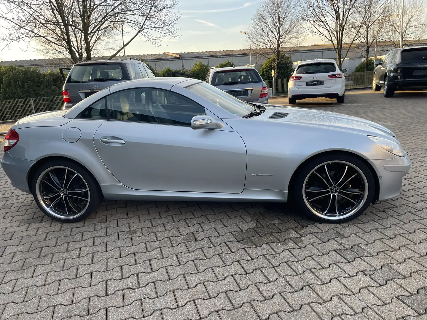 Mercedes-Benz SLK 200 Kompressor Automatik Leder 19 Zoll Top Gepflegt Grau - 2