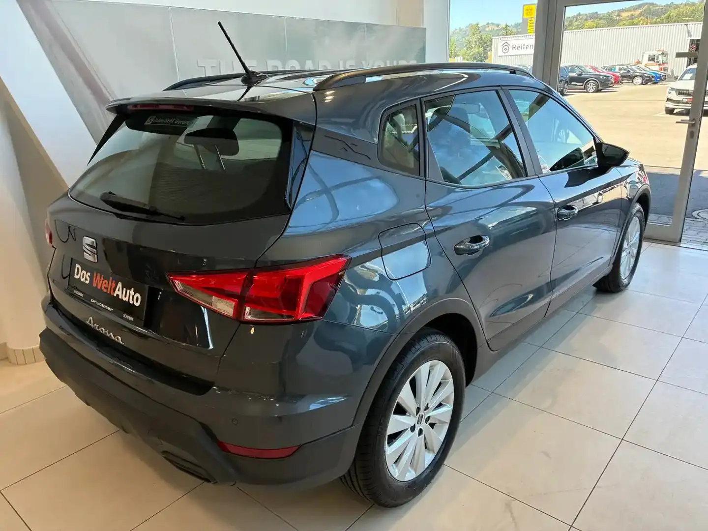 SEAT Arona Austria Edition 1.0 TSI Grau - 2
