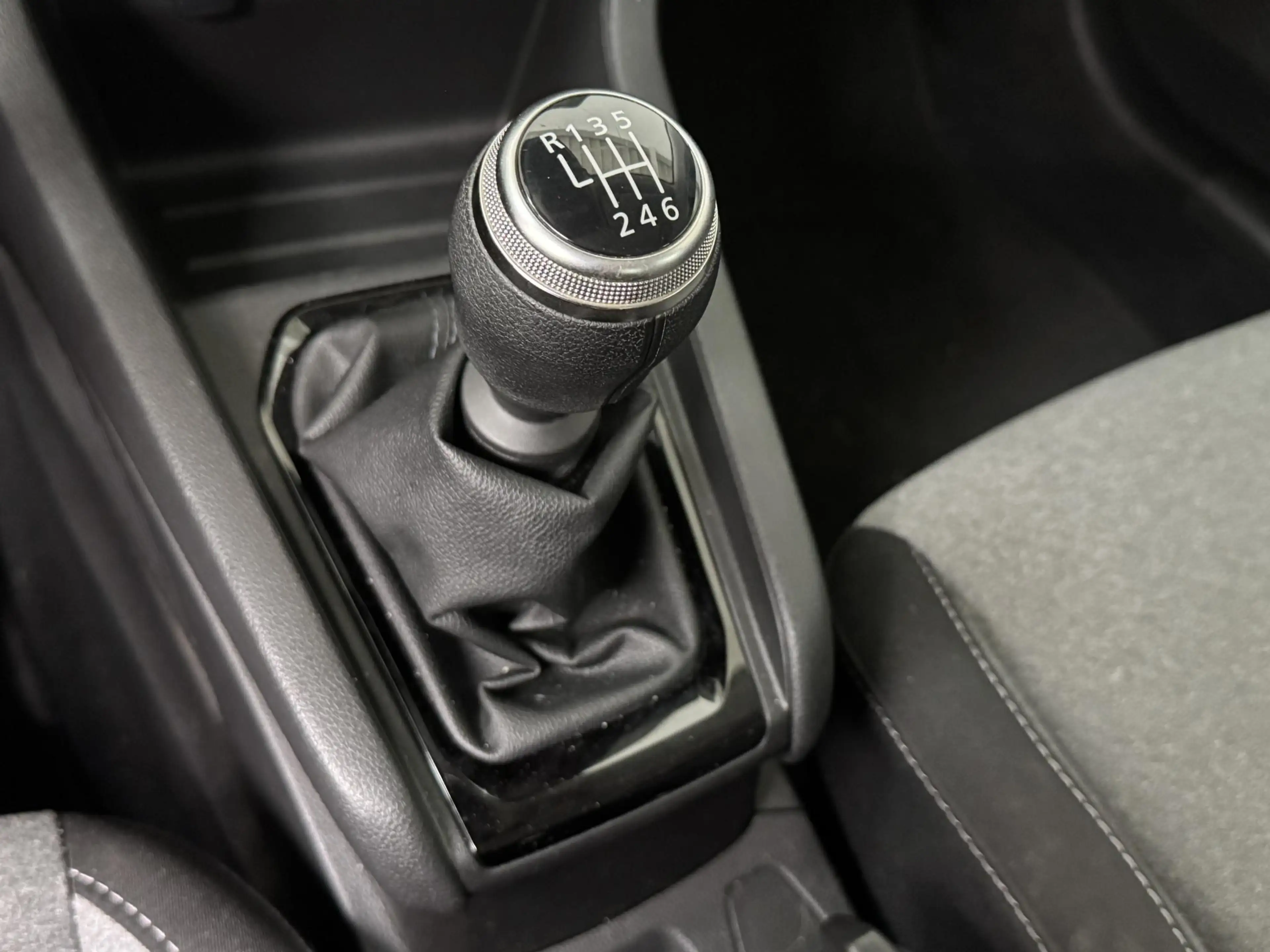 Renault Clio 1.0 TCe 90 GPF evolution | Navigatie | Camera | Ai — photo 18