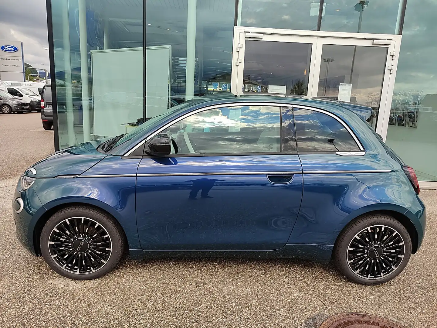 Fiat 500 Hatchback Hybrid La Prima Grün - 2