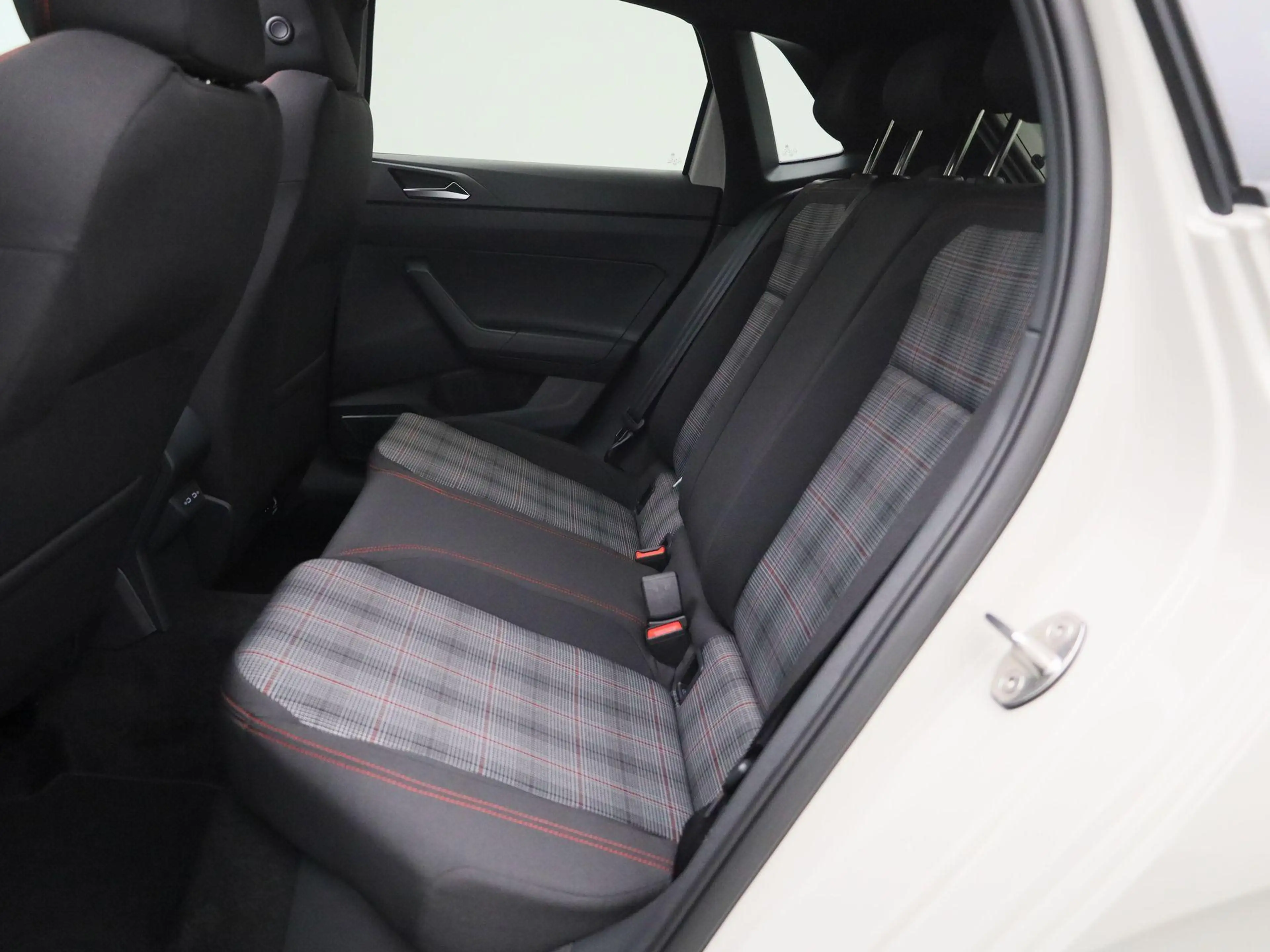 Volkswagen Polo GTI 2.0 TSI 207 PK Demo | Panoramadak | Navigatie Pro — photo 12