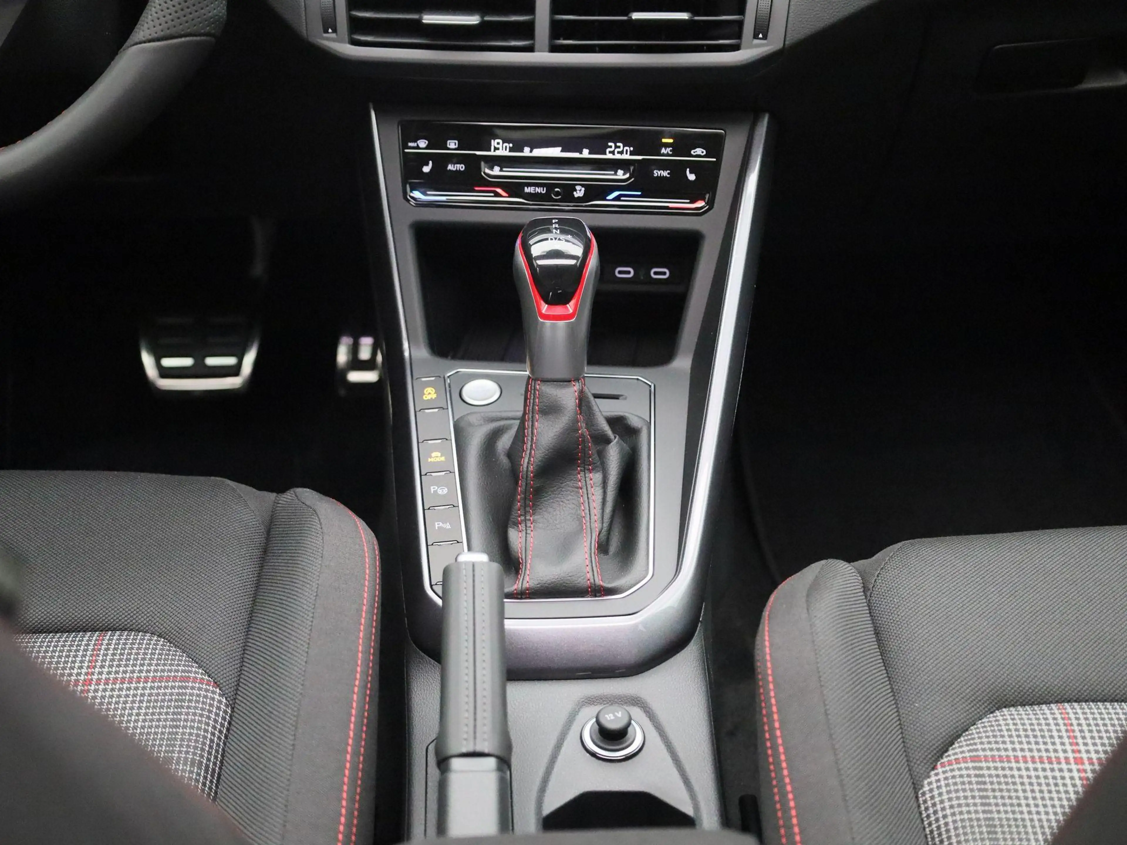 Volkswagen Polo GTI 2.0 TSI 207 PK Demo | Panoramadak | Navigatie Pro — photo 9