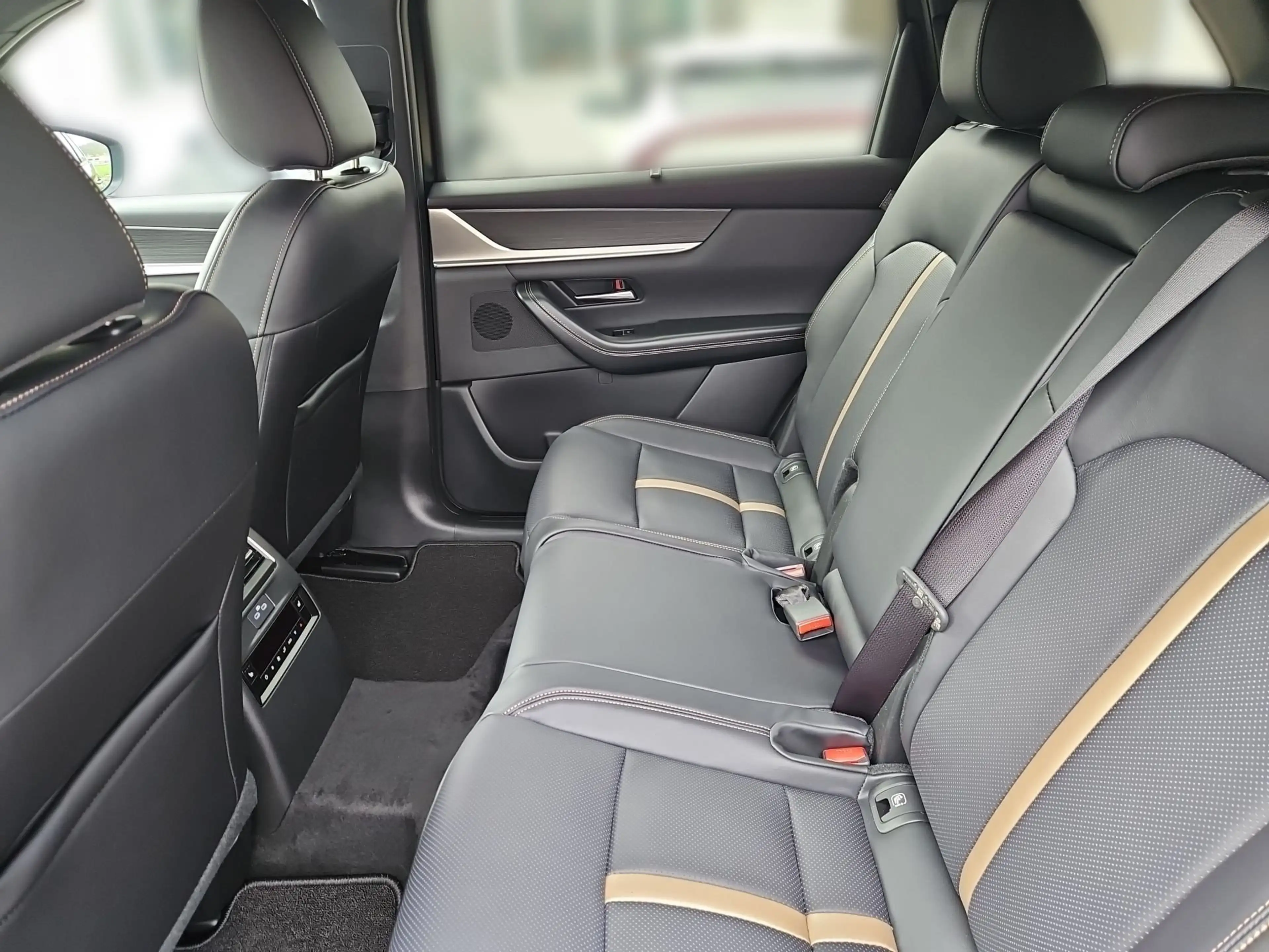 Mazda CX-80 3.3 e-SKYACTIV-D 254 Homura Plus KeyLess — photo 8