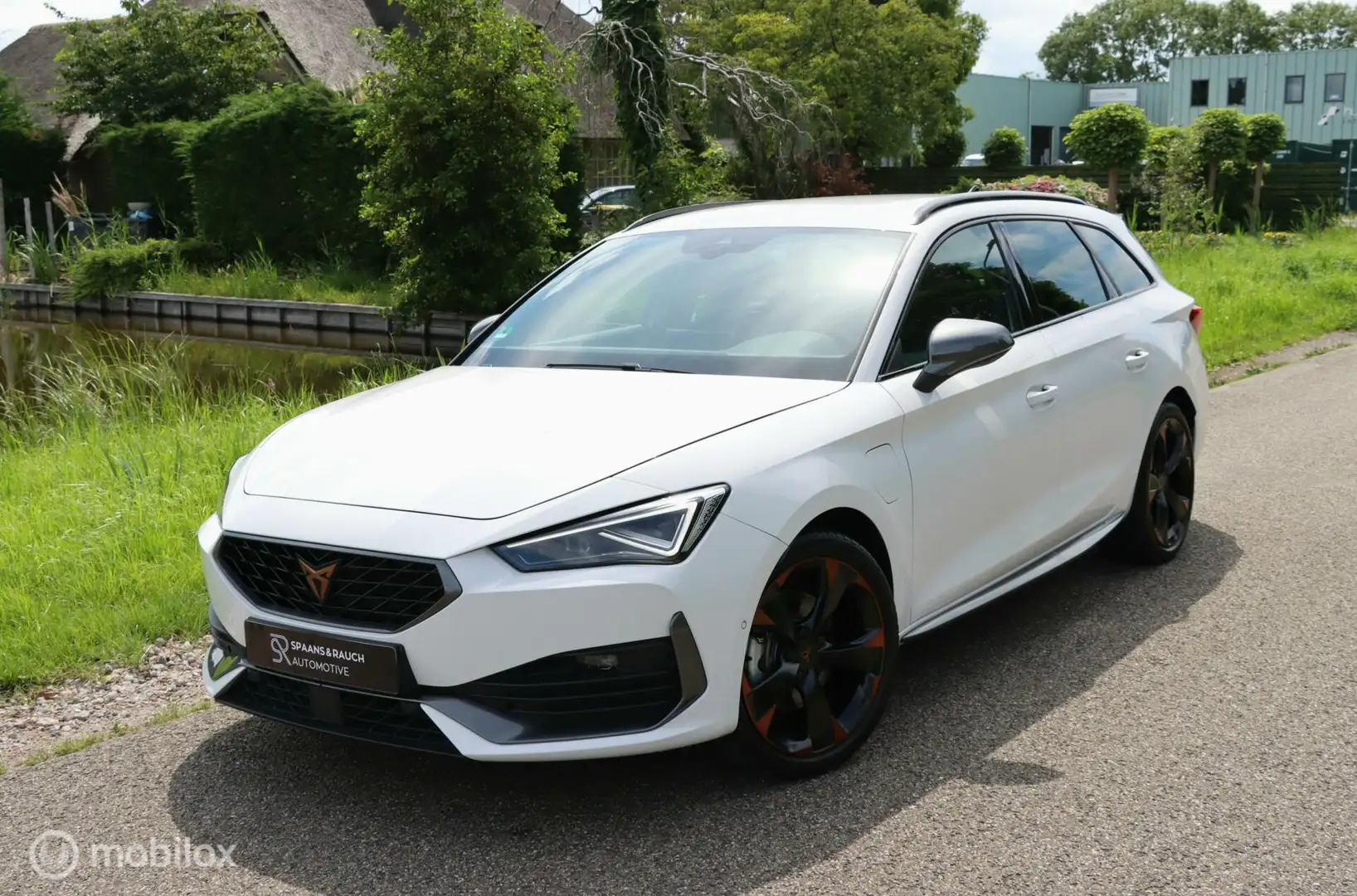 CUPRA Leon Sportstourer 1.4 e-Hybrid / Trekh / Navi / Camera Blanco - 1