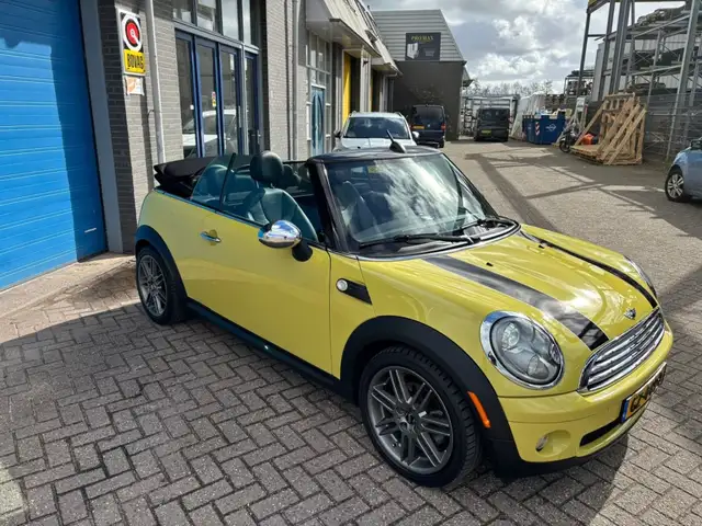 MINI Cooper Cabrio 1.6 Cooper Mayfair Cabrio