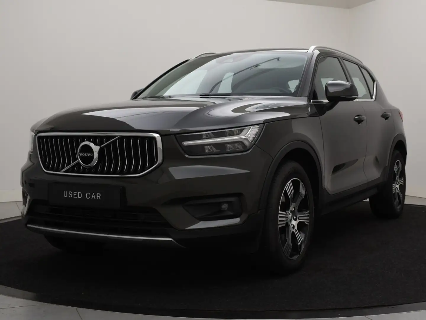 Volvo XC40 T4 AUT(8) INSCRIPTION SCHUIFDAK LEDER PARK ASSIST Gris - 2