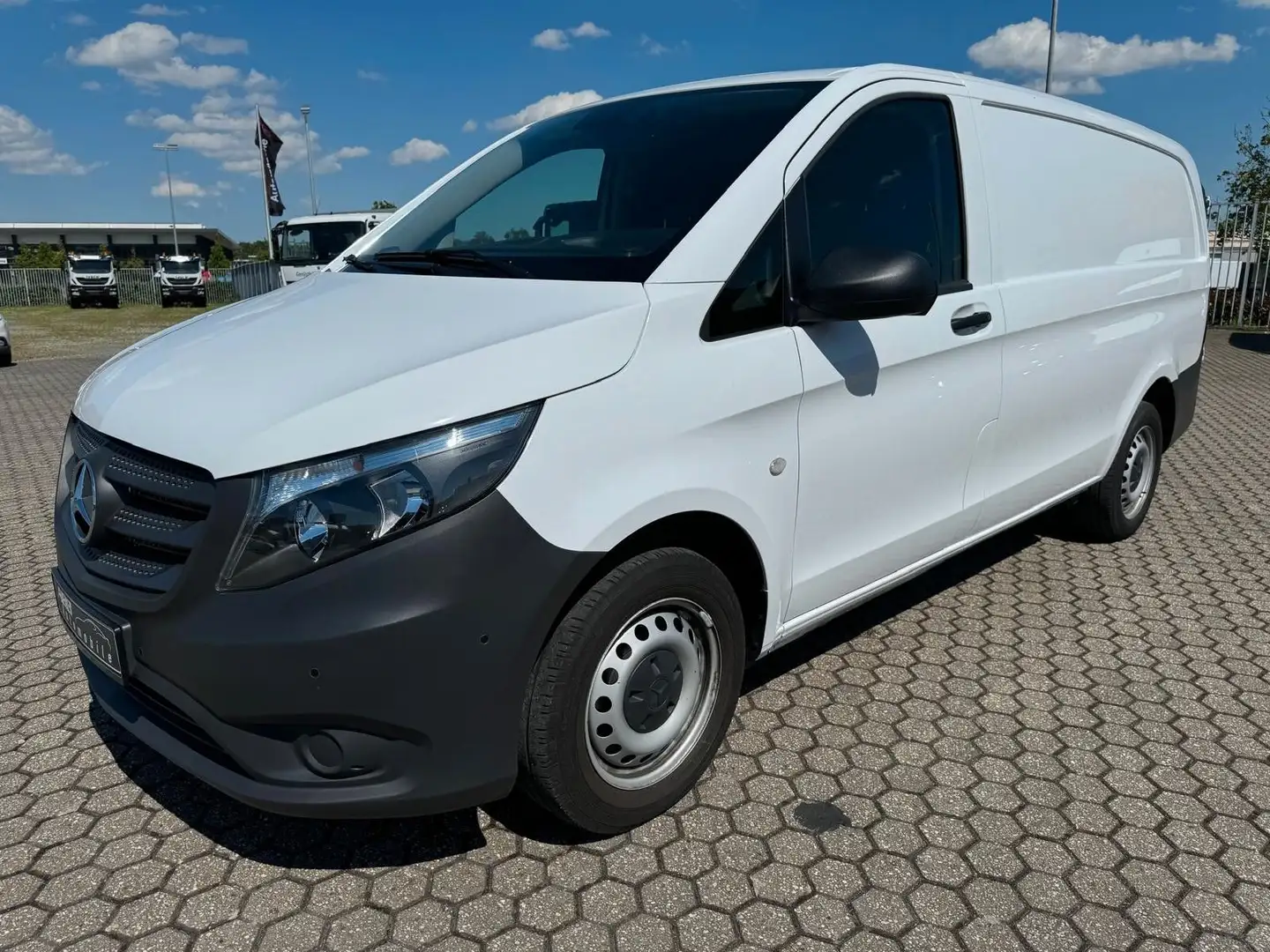 Mercedes-Benz Vito Kasten 114 CDI RWD lang Weiß - 2