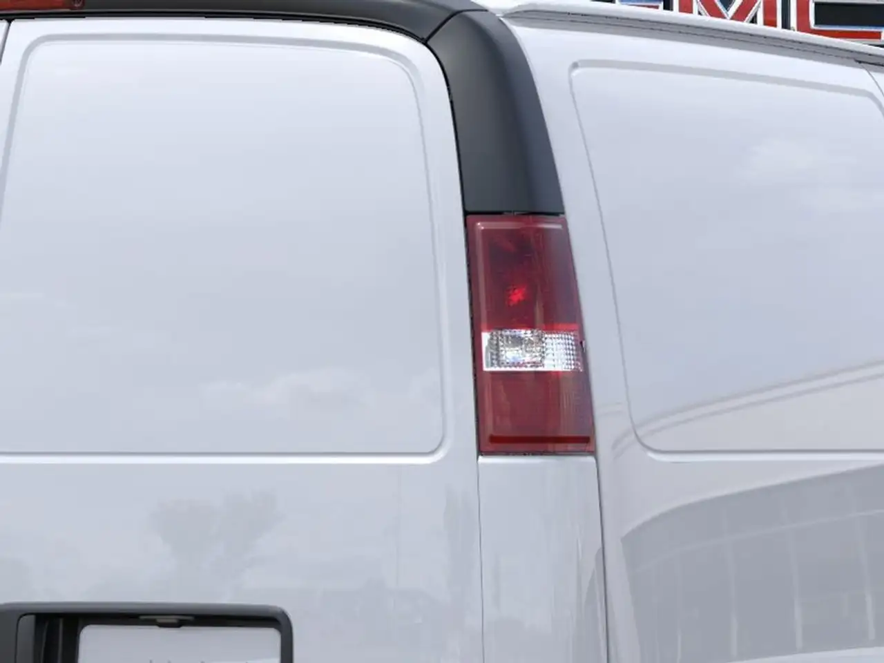 GMC Savana снимка GMC Savana