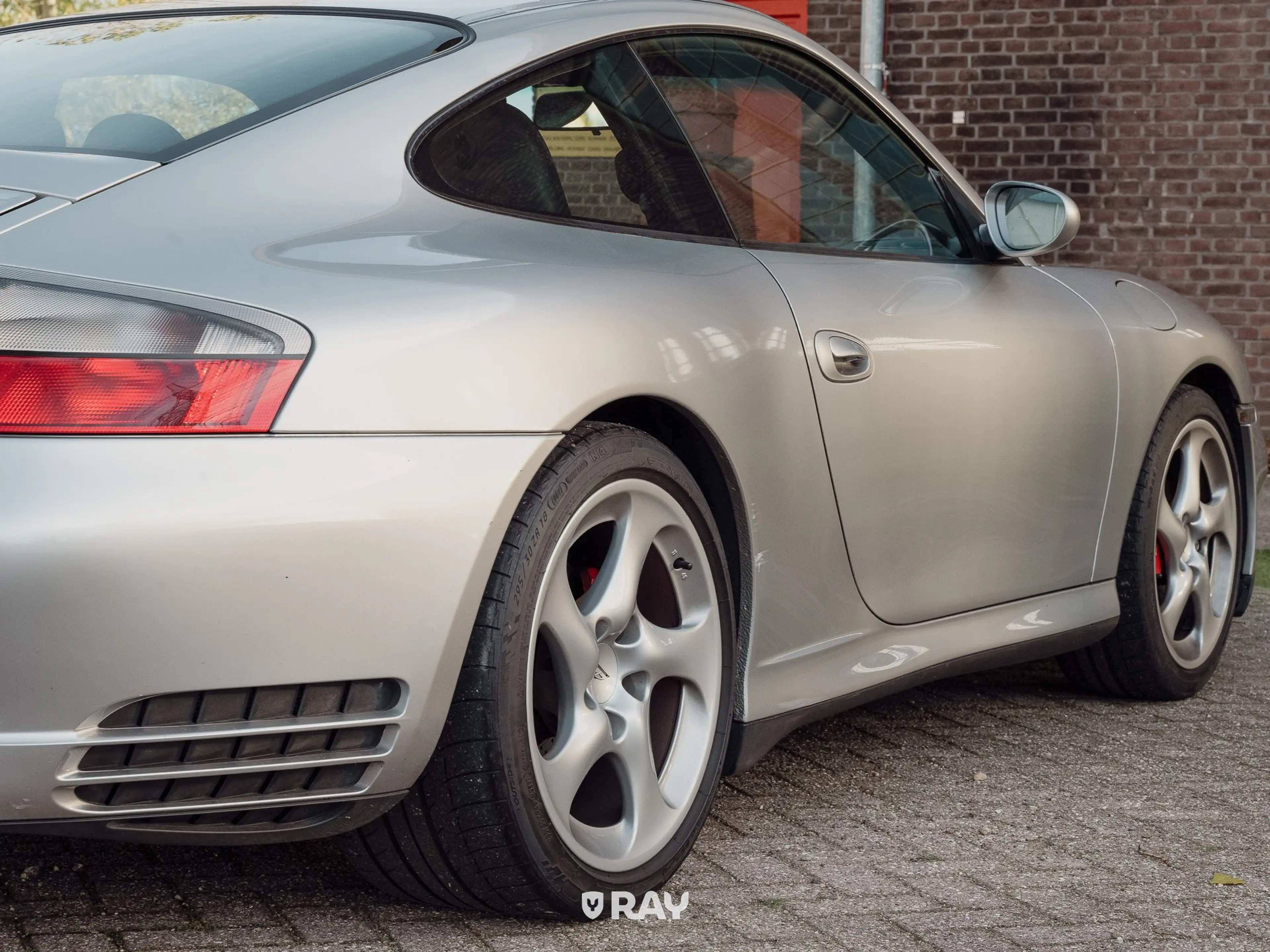 Porsche 996 3.6 Coupé Carrera 4S — photo 12