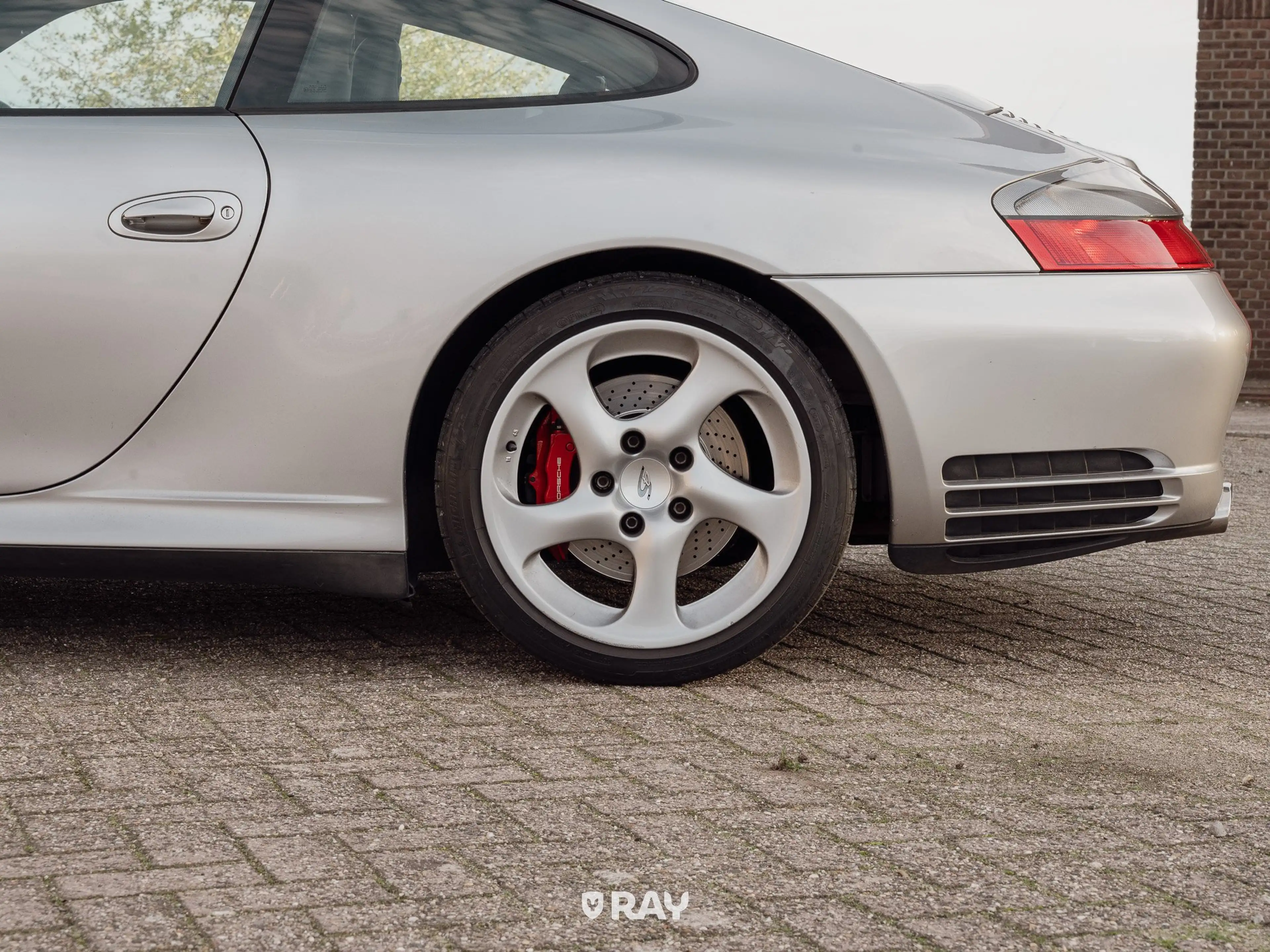 Porsche 996 3.6 Coupé Carrera 4S — photo 11