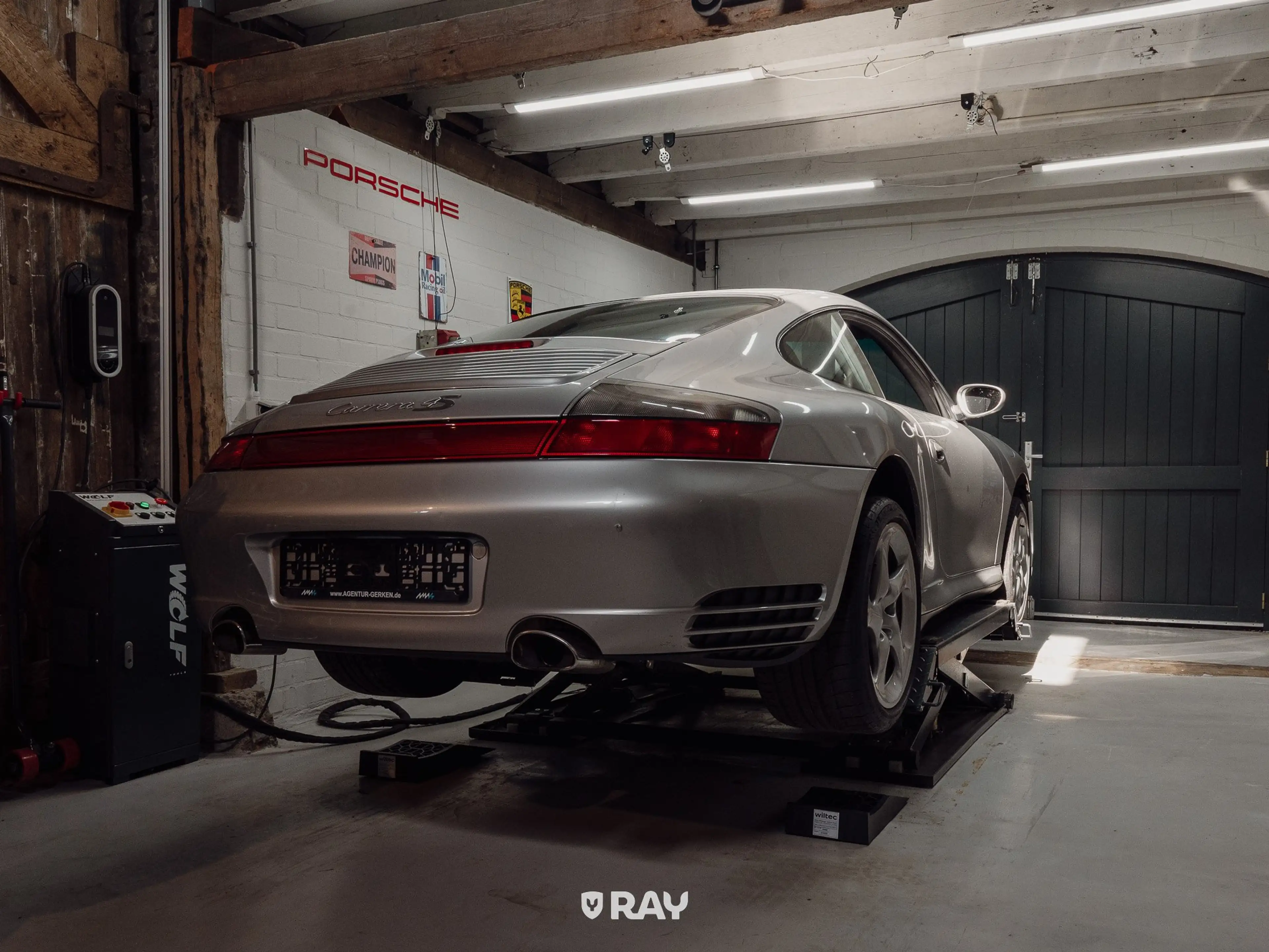 Porsche 996 3.6 Coupé Carrera 4S — photo 14